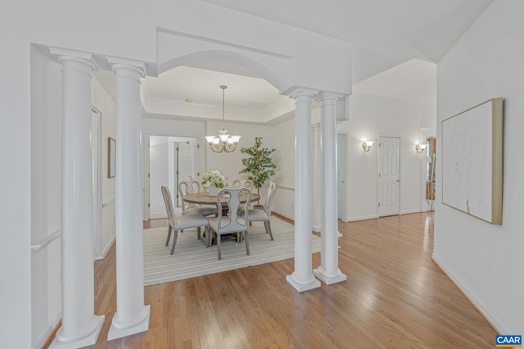 1347 SINGLETON LN