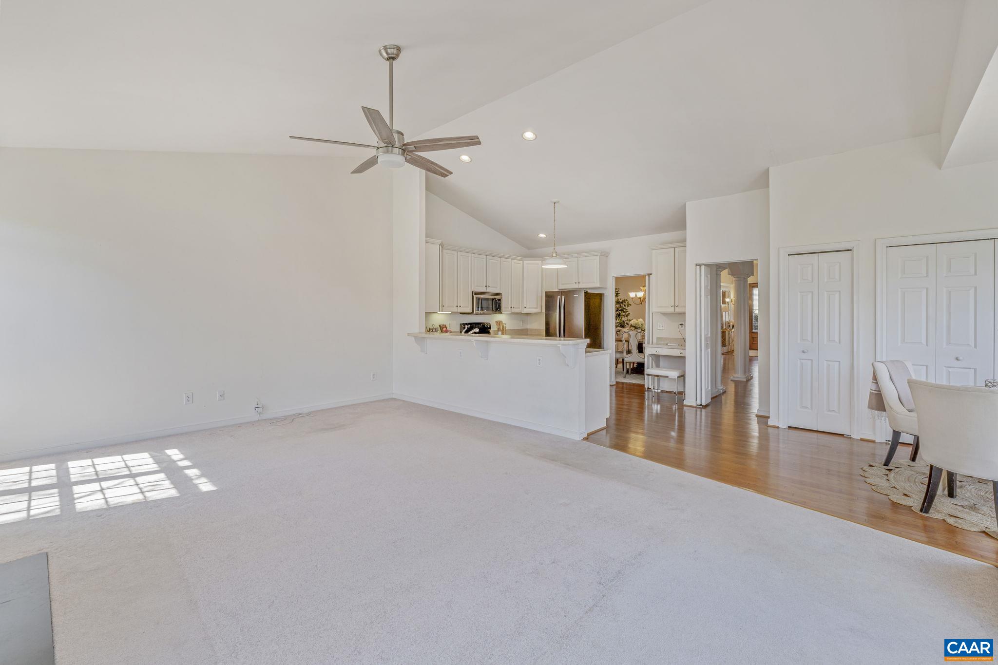 1347 SINGLETON LN