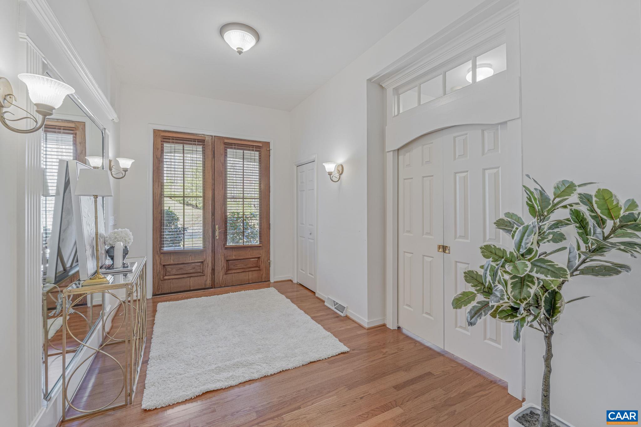 1347 SINGLETON LN