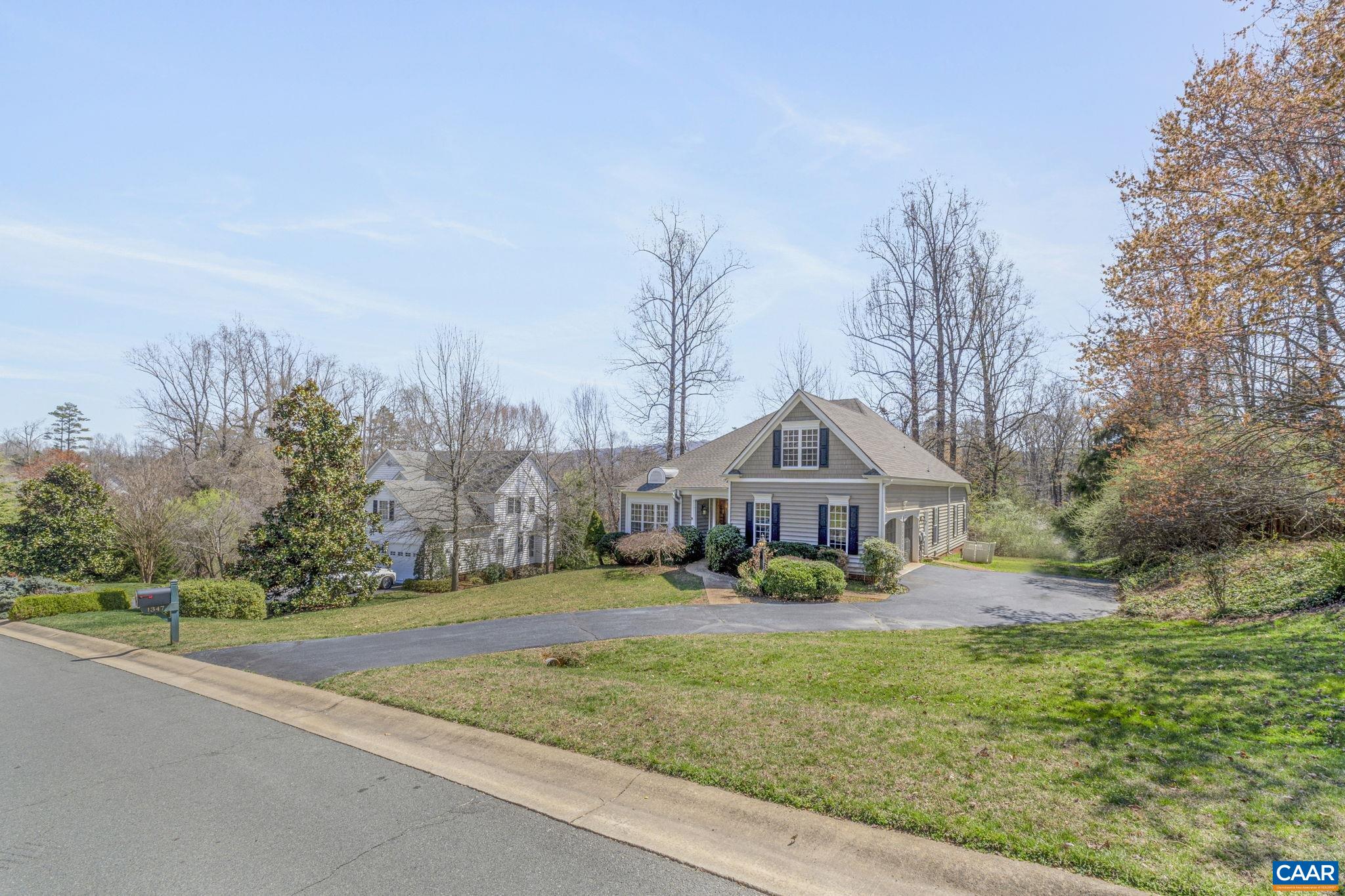 1347 SINGLETON LN