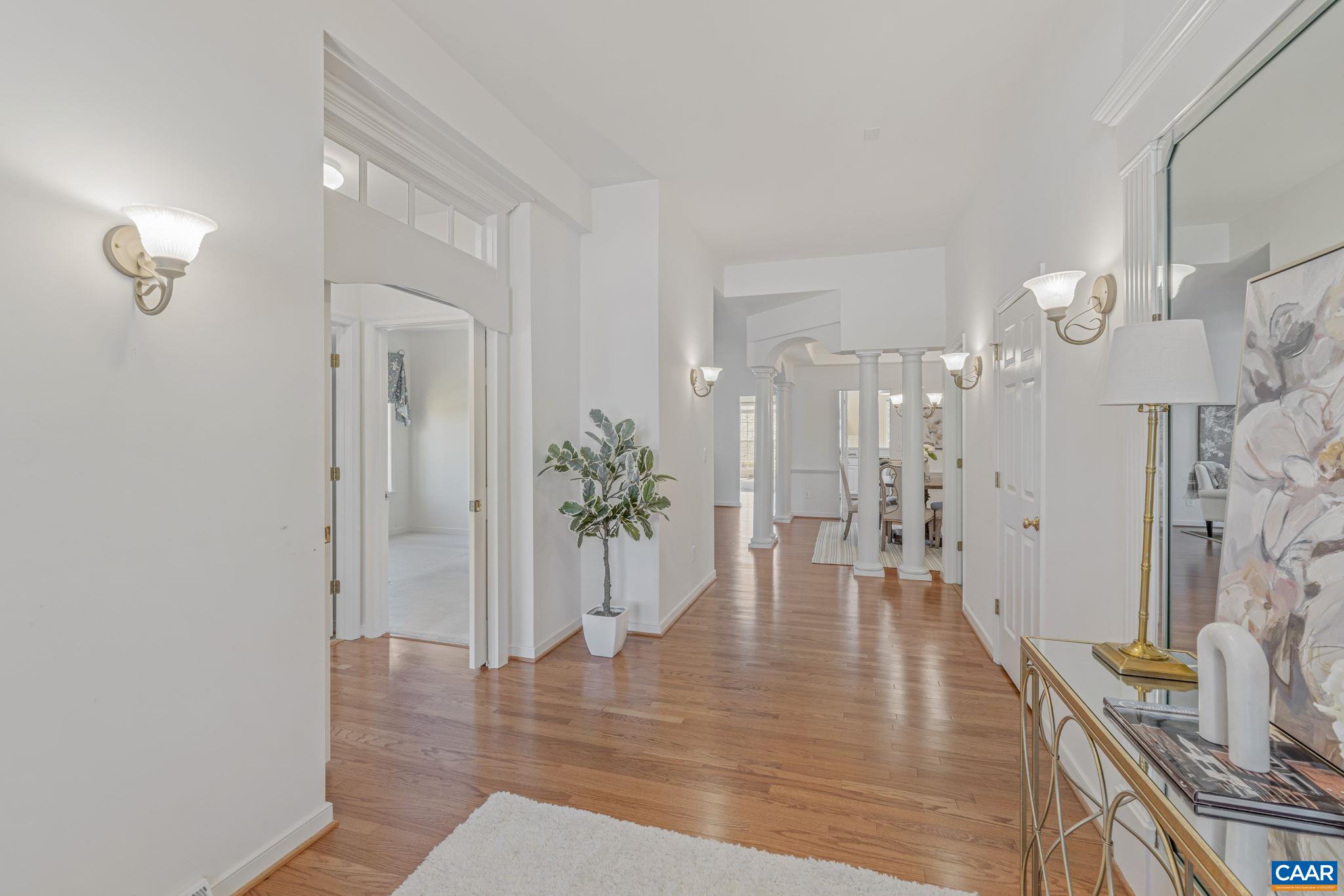 1347 SINGLETON LN