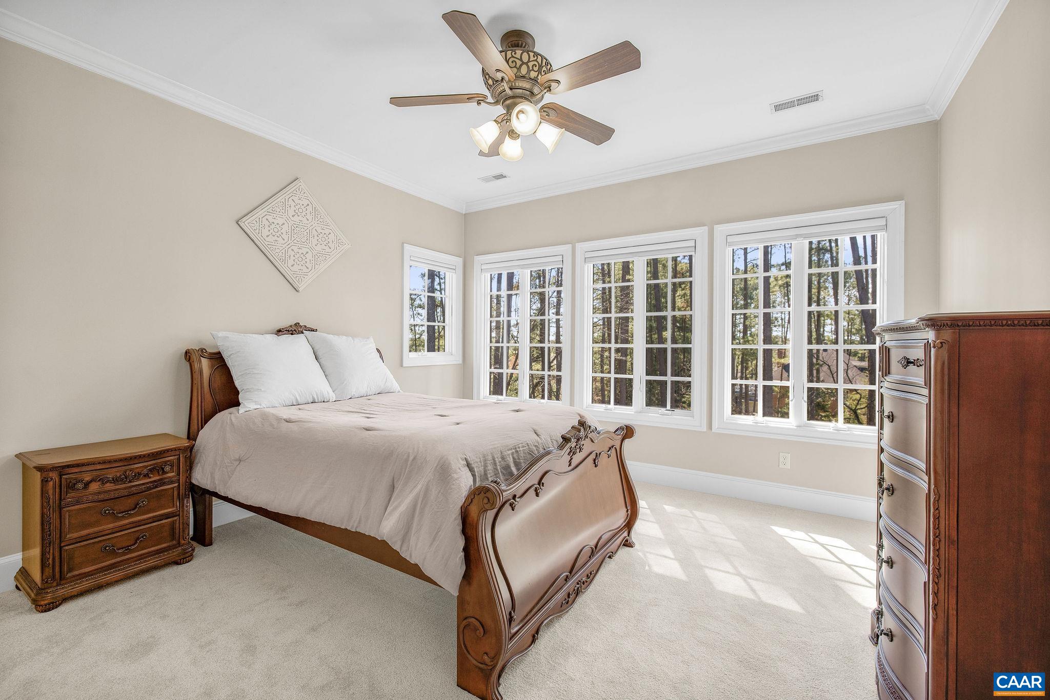 1880 GRAHAM CT