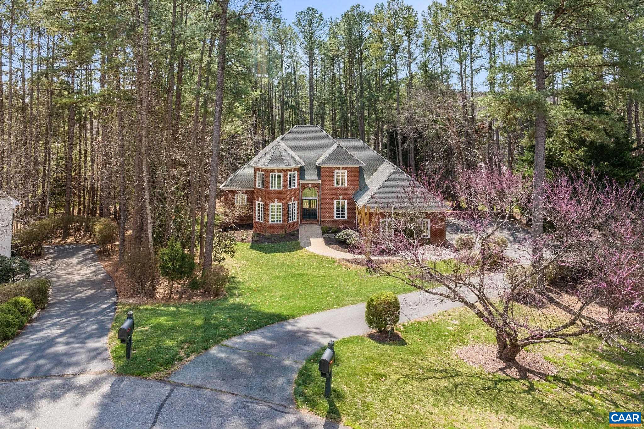 1880 GRAHAM CT