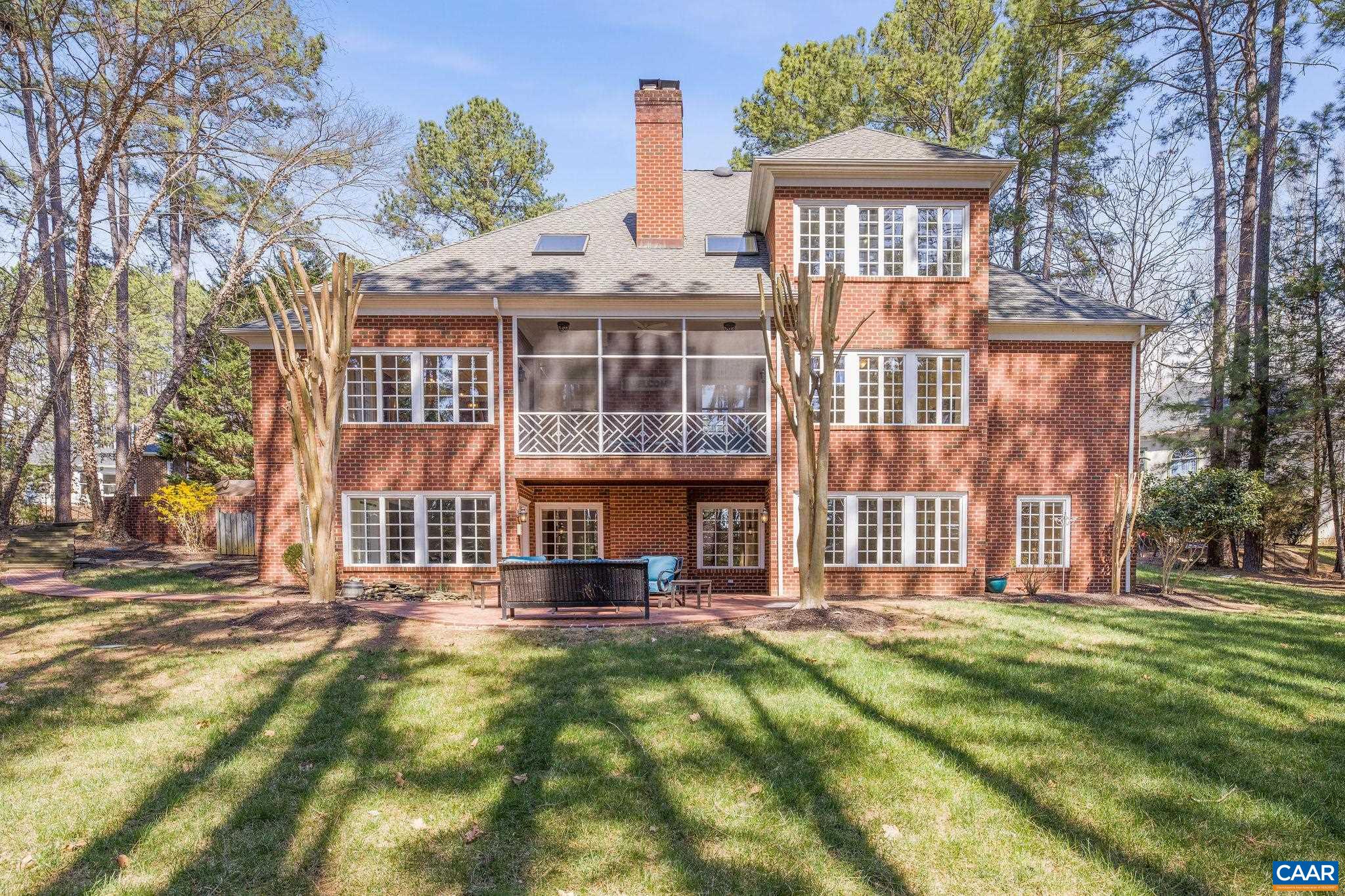 1880 GRAHAM CT