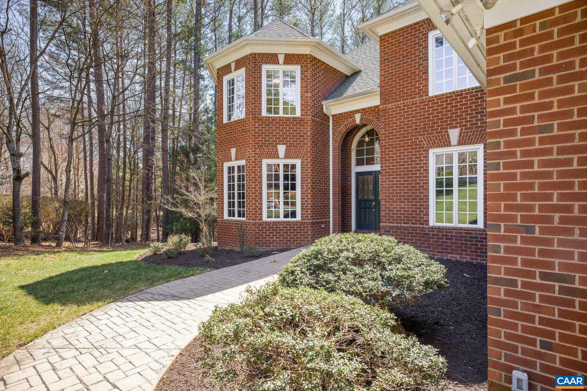 1880 GRAHAM CT
