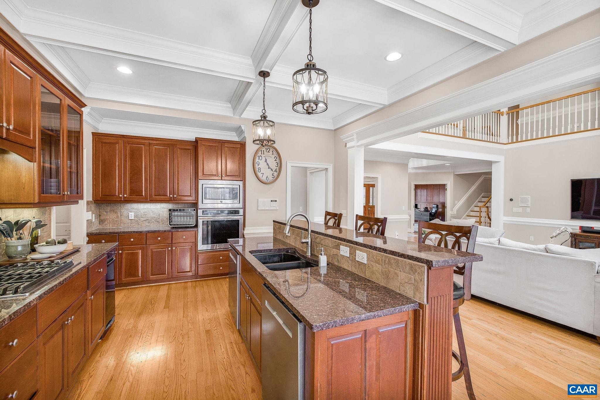1880 GRAHAM CT