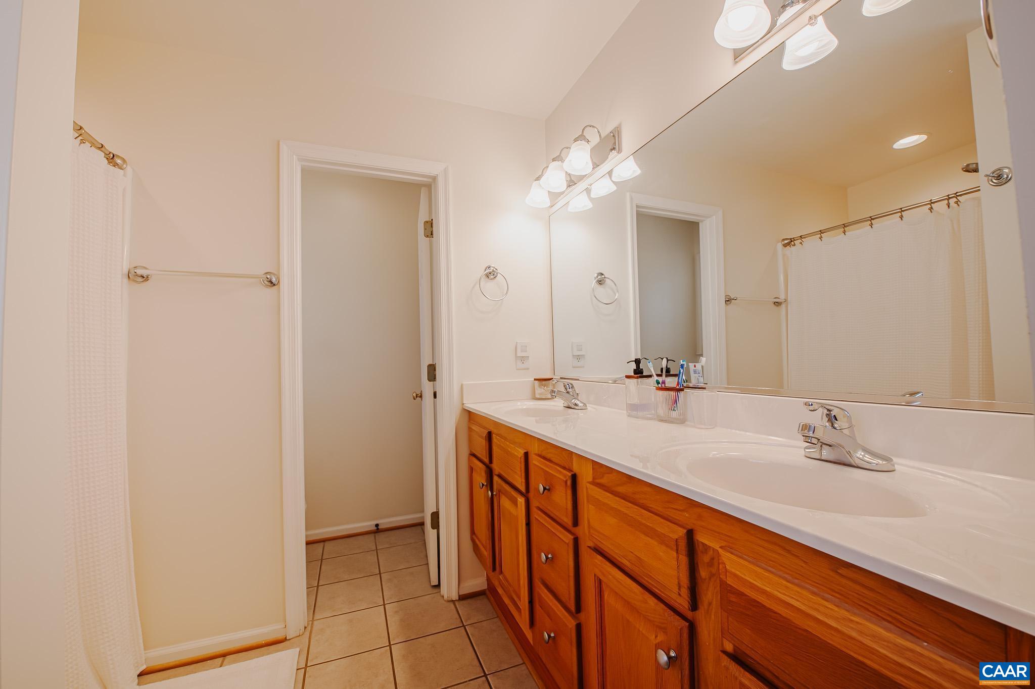 116 RIVERSIDE DR