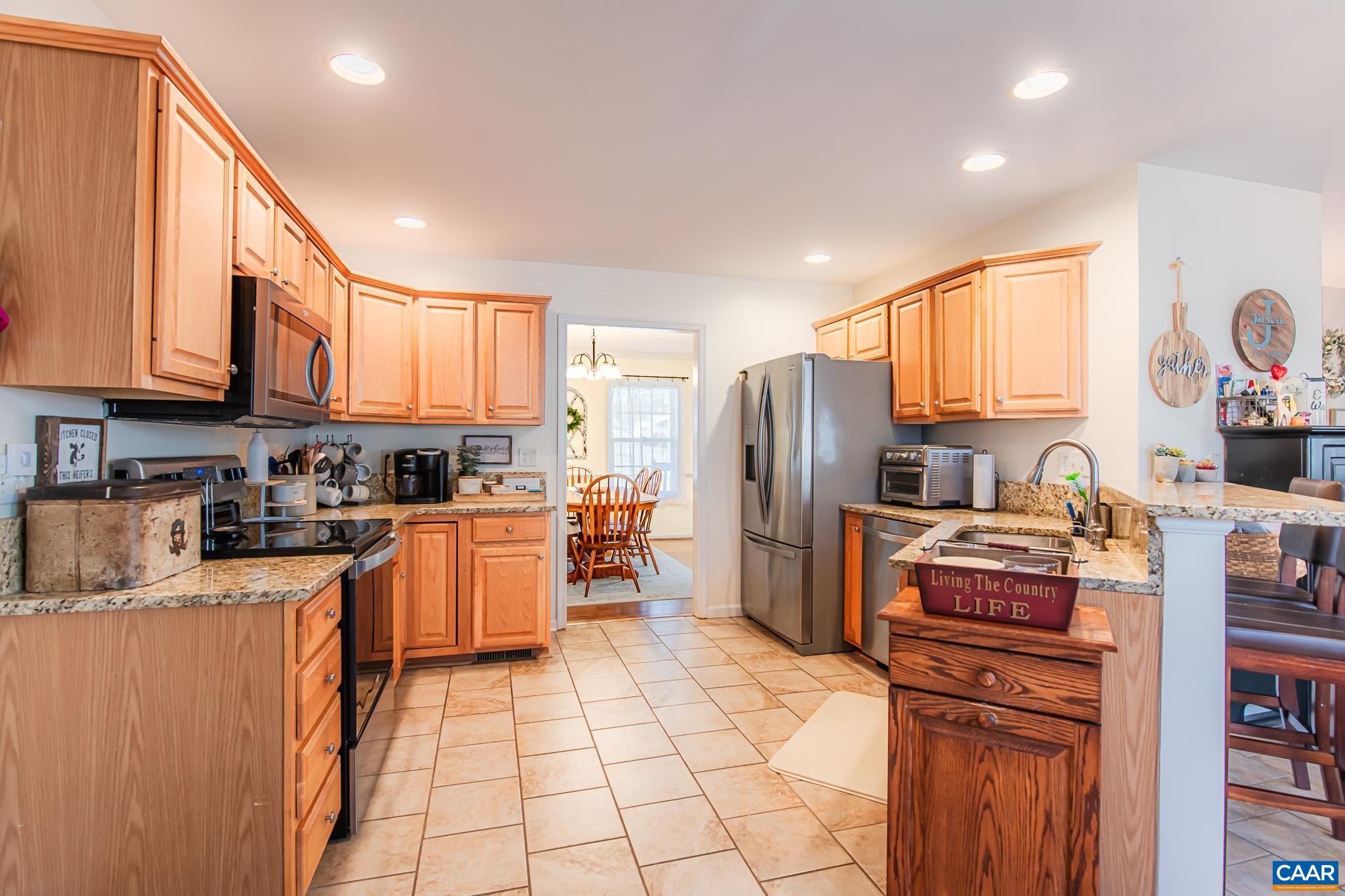 116 RIVERSIDE DR