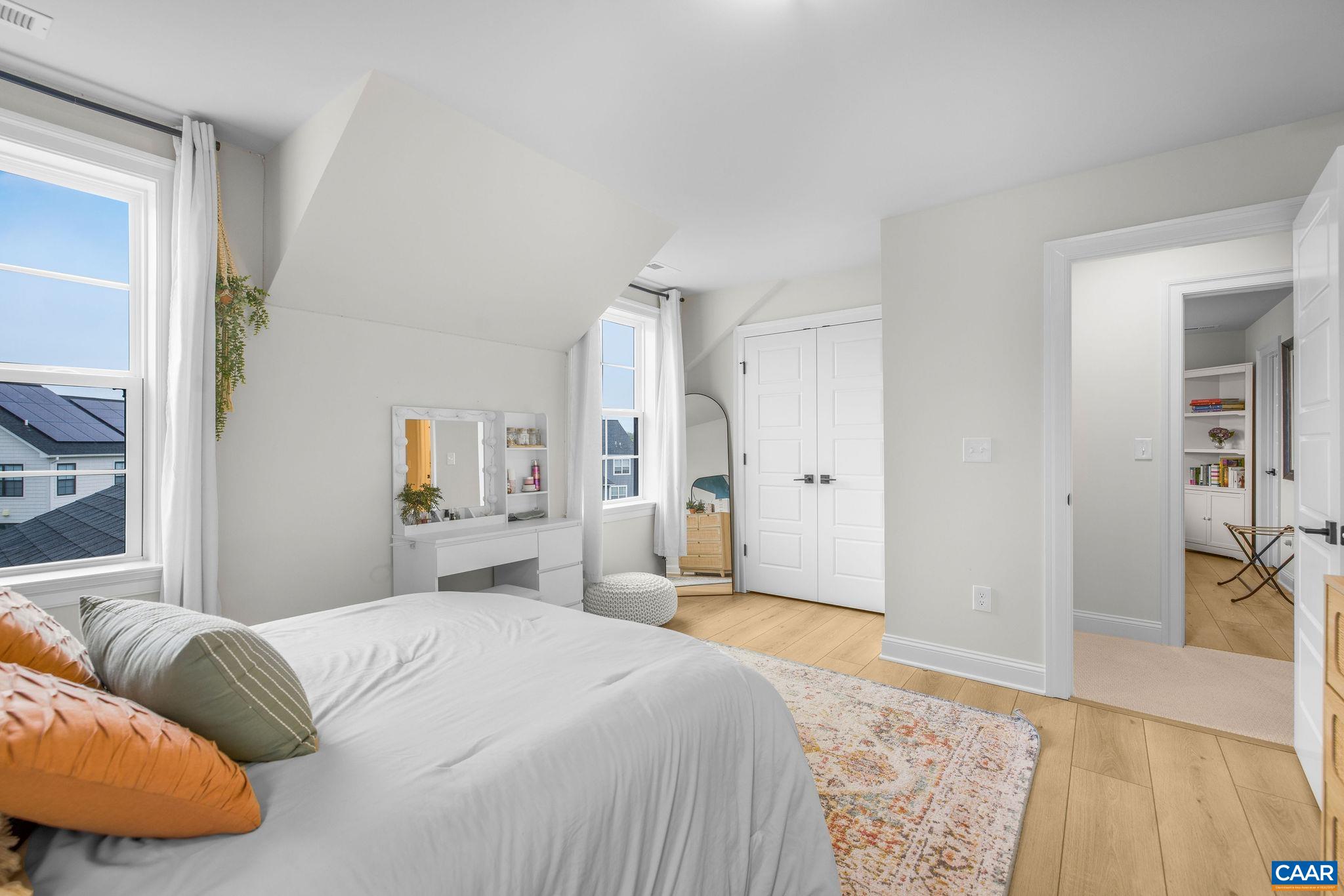 3595 THICKET RUN PL