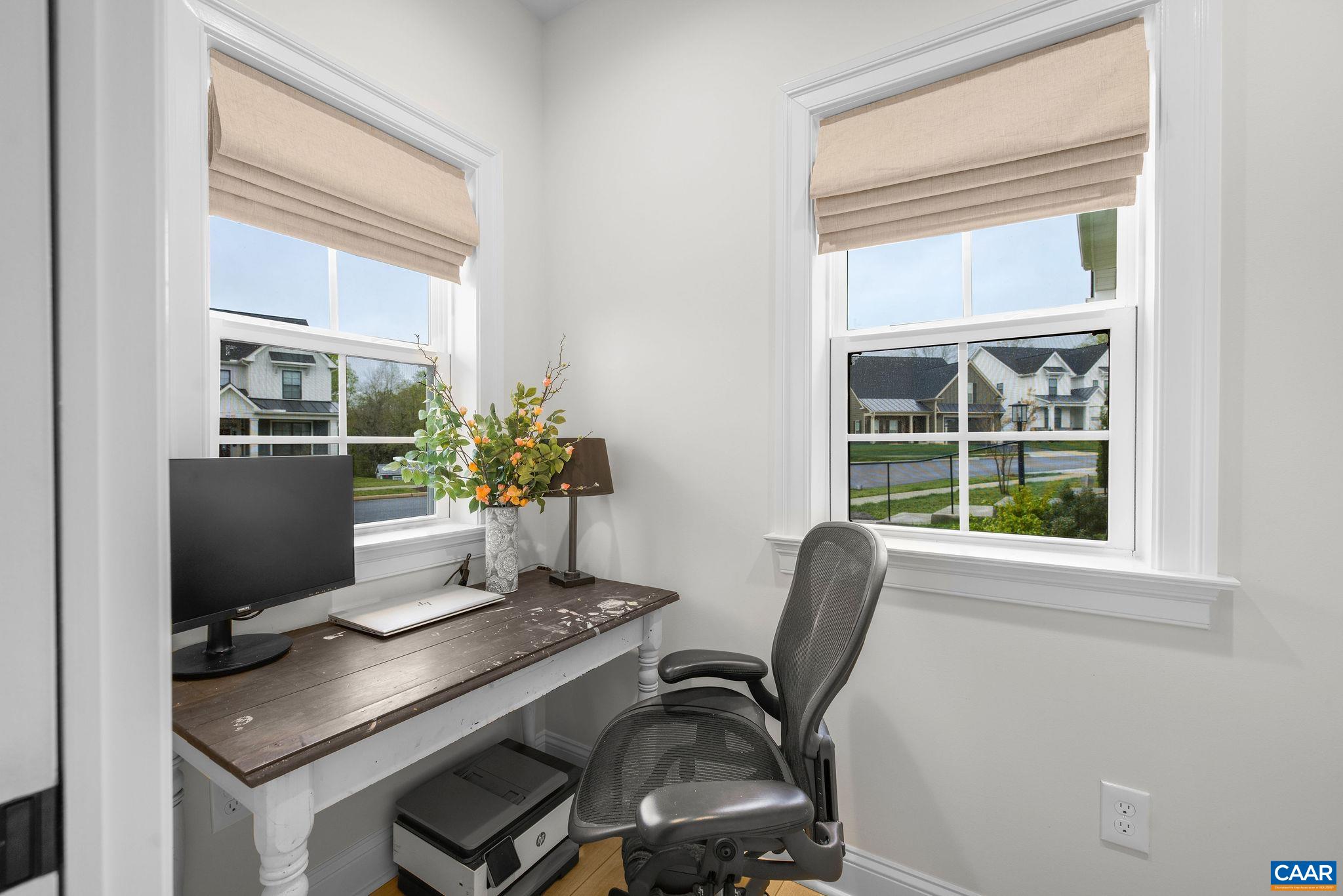3595 THICKET RUN PL