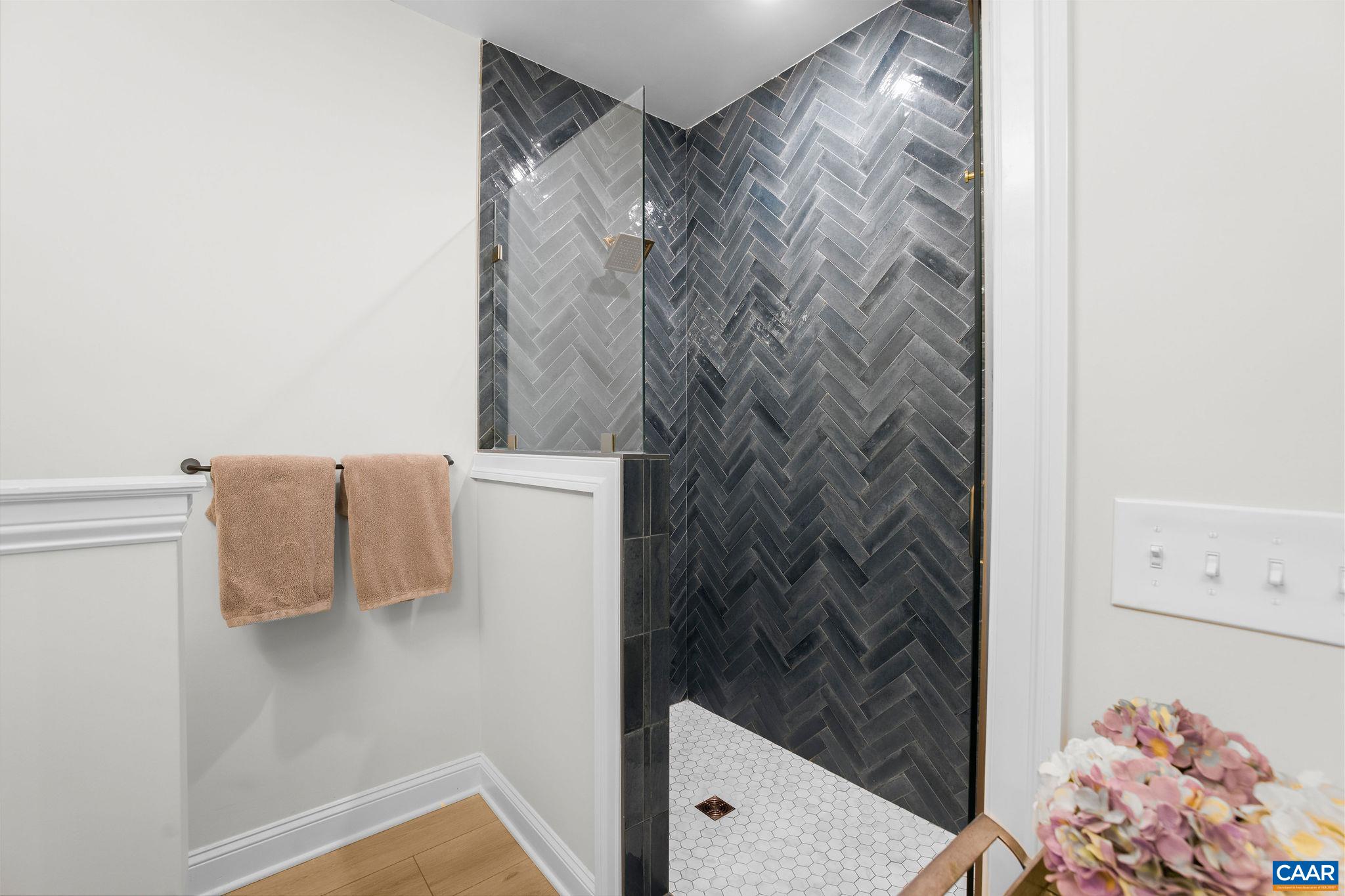 3595 THICKET RUN PL