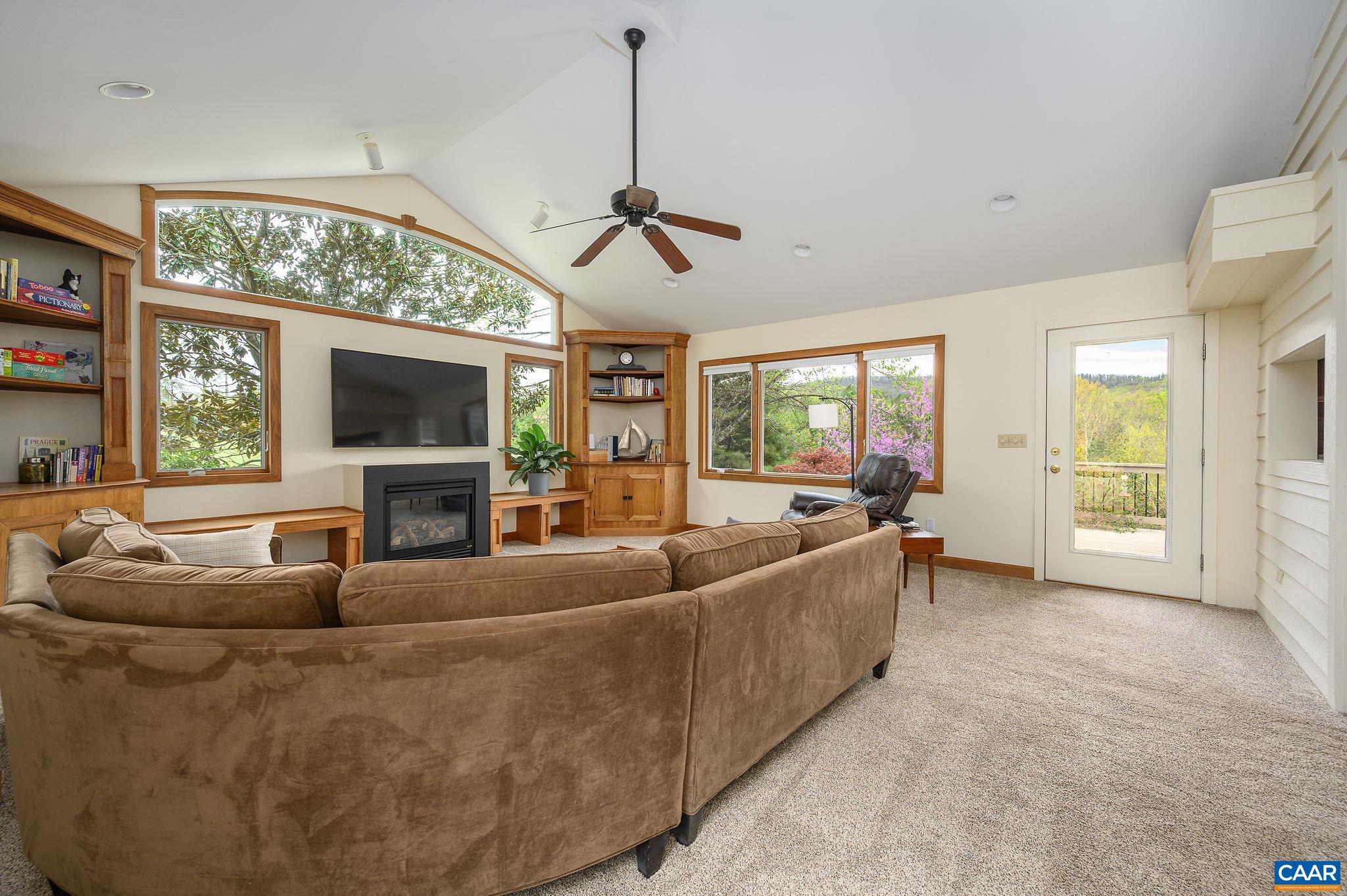888 WOLF TRAP RD