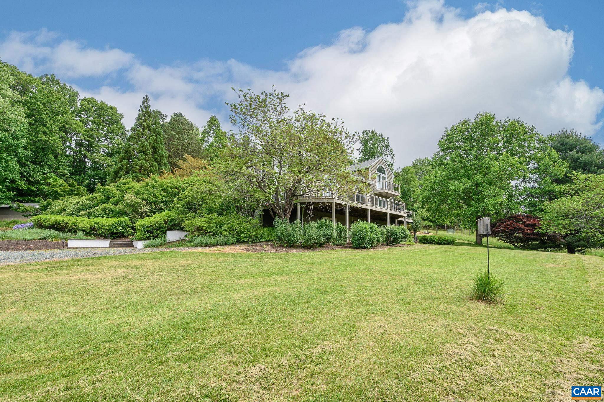 888 WOLF TRAP RD