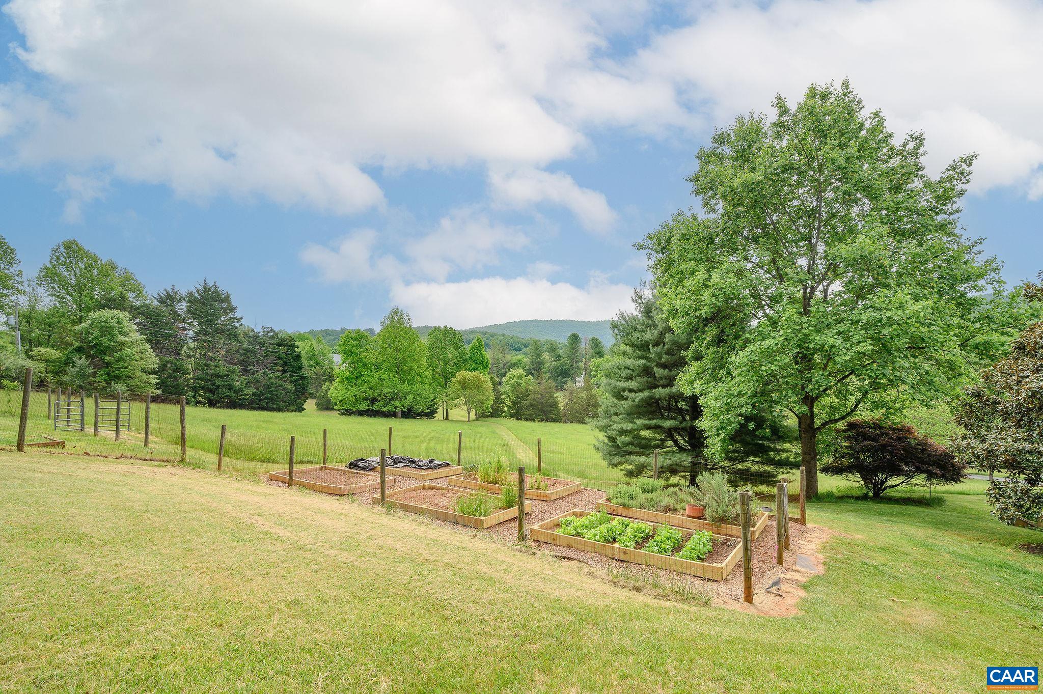 888 WOLF TRAP RD