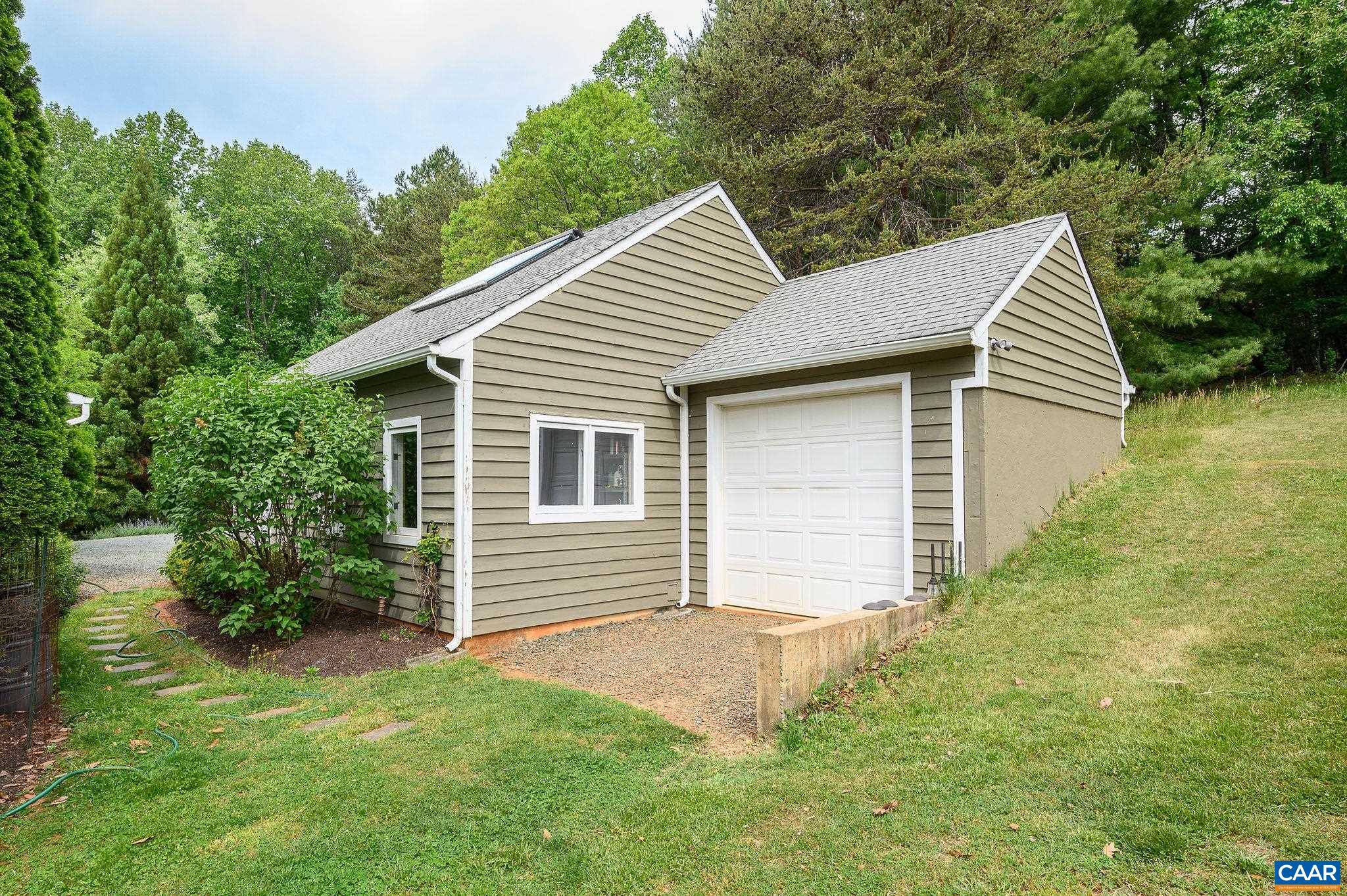 888 WOLF TRAP RD