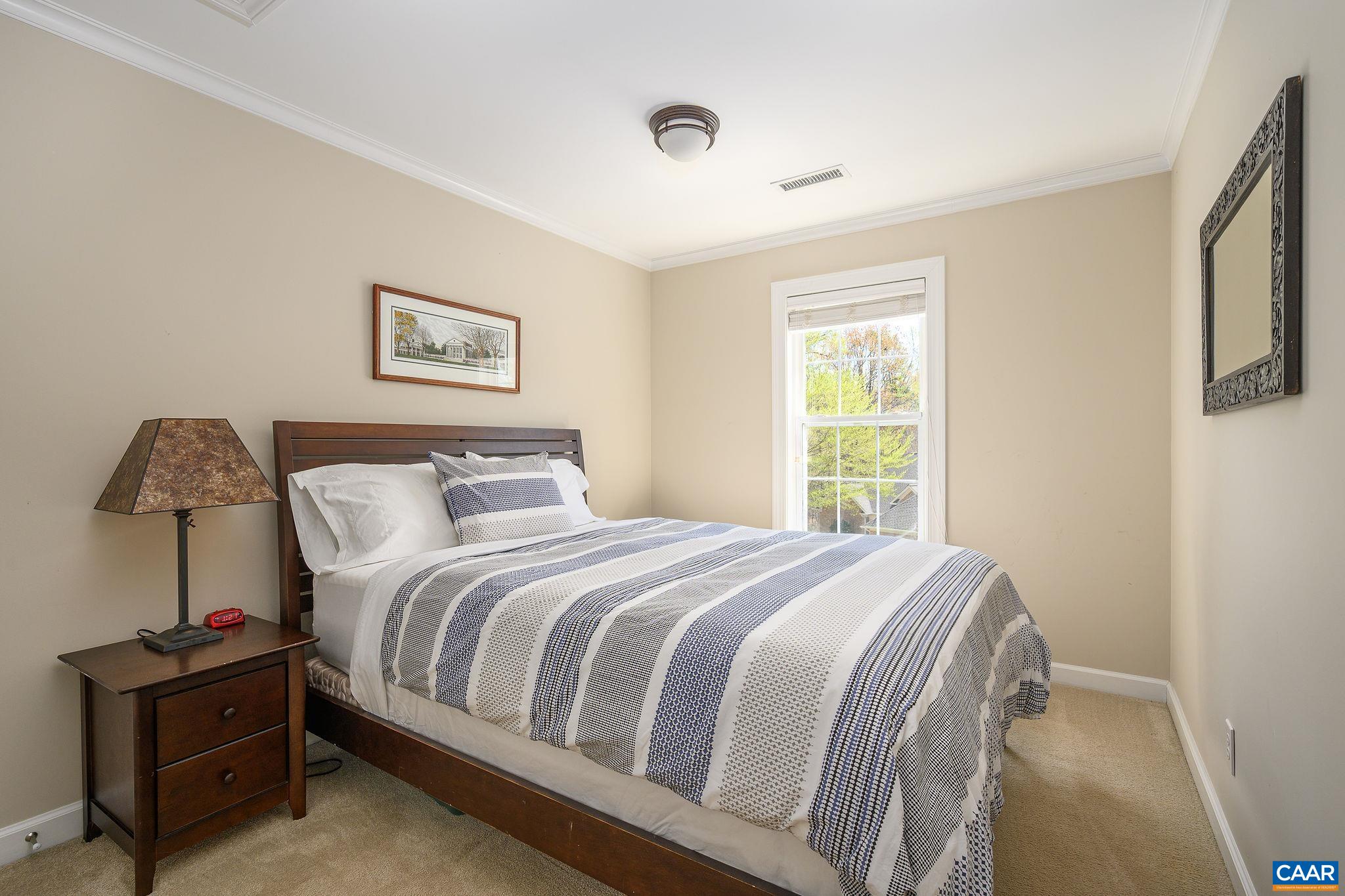 817 KING WILLIAM DR