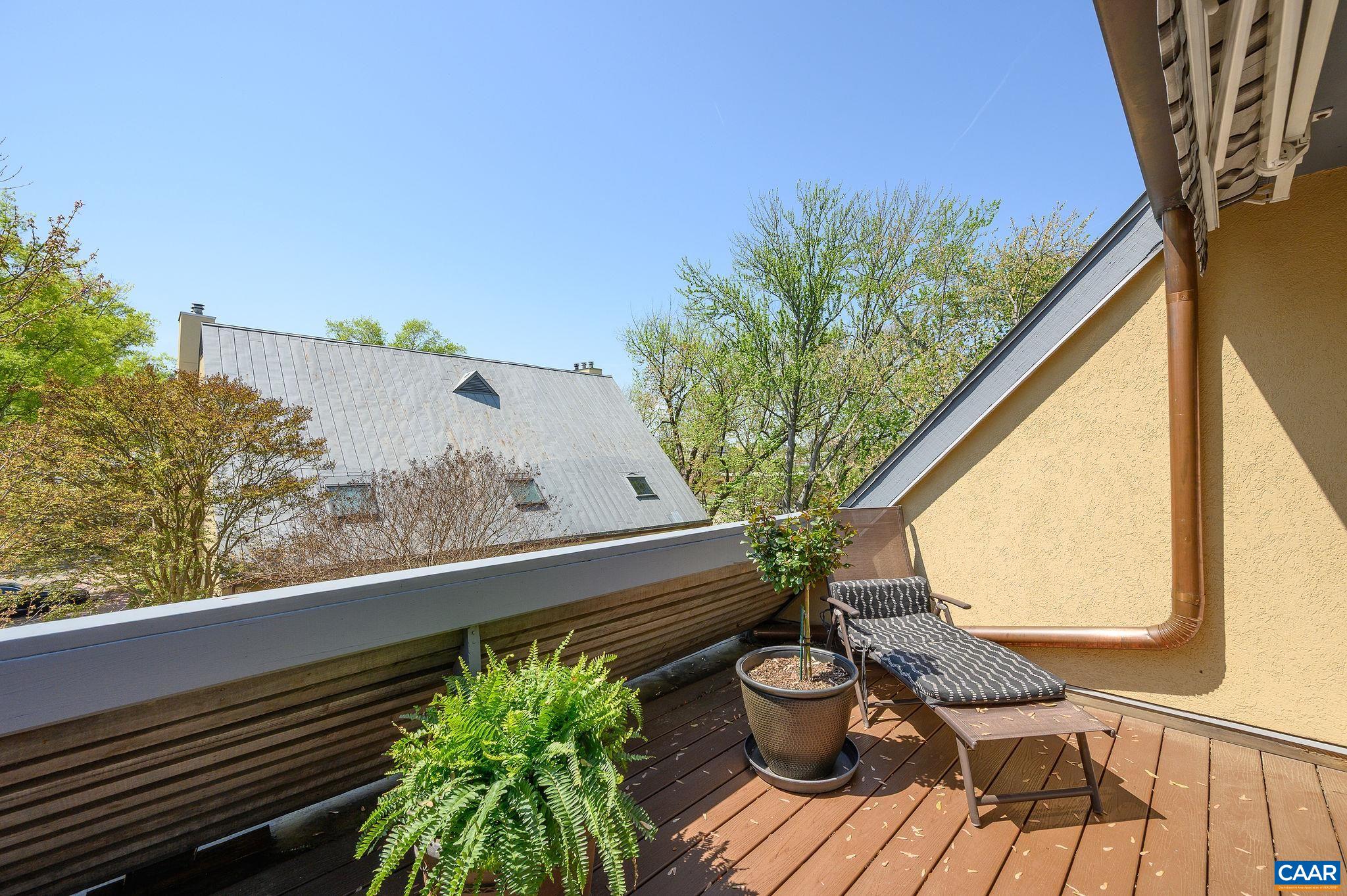 303 NW 2ND ST Unit: B
