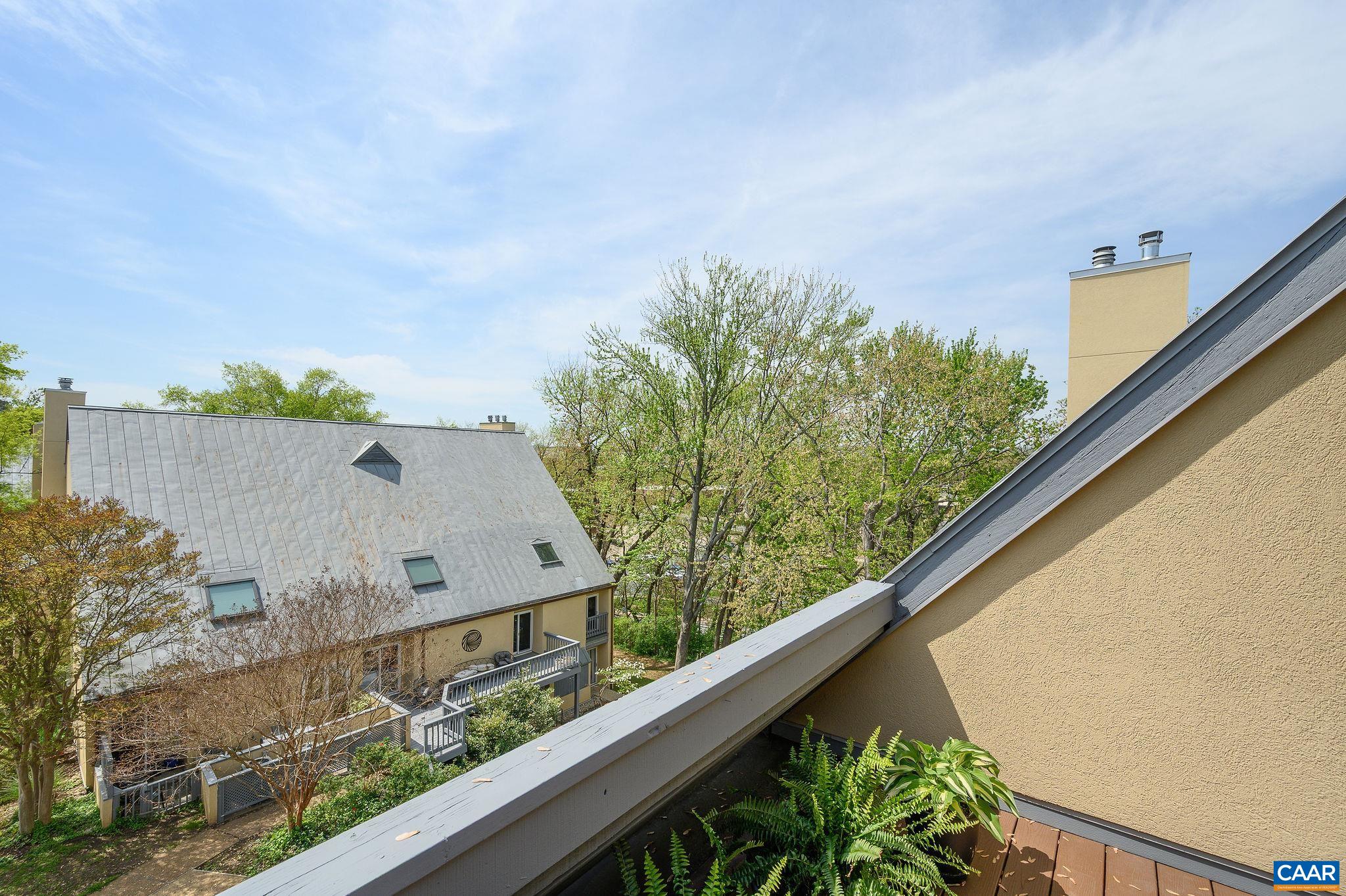 303 NW 2ND ST Unit: B