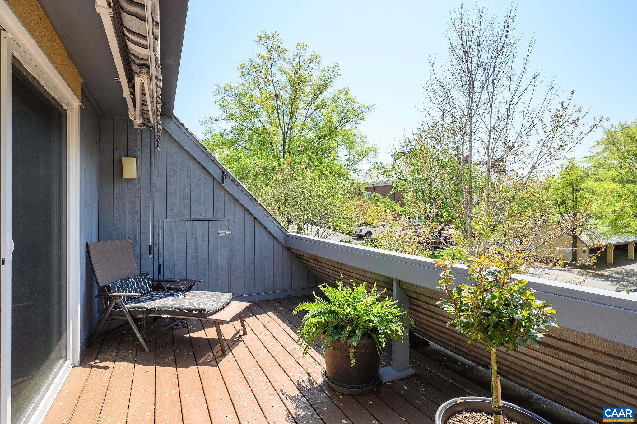 303 NW 2ND ST Unit: B