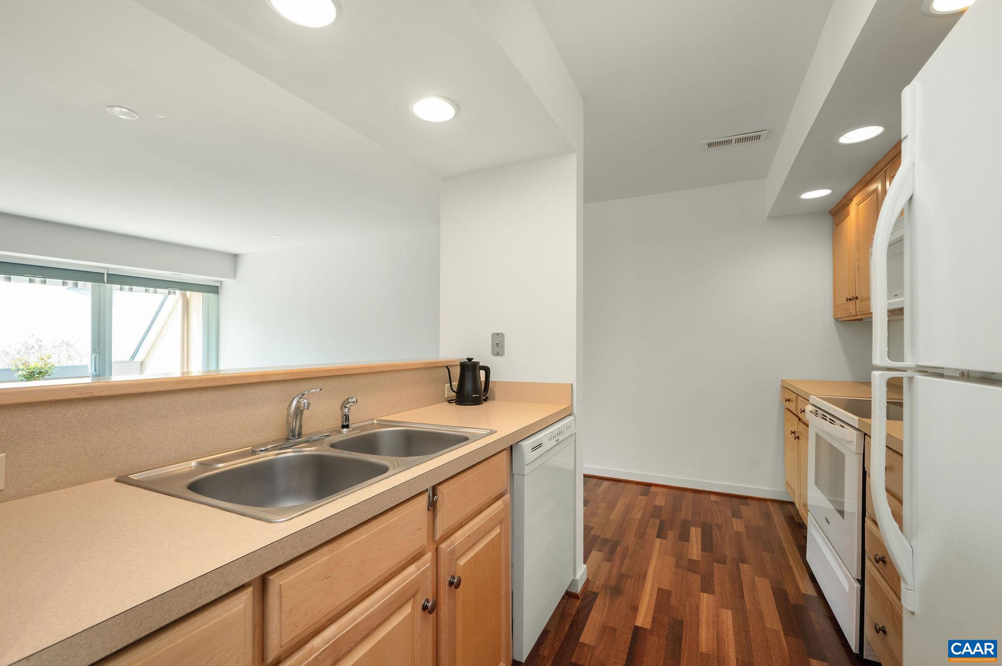 303 NW 2ND ST Unit: B