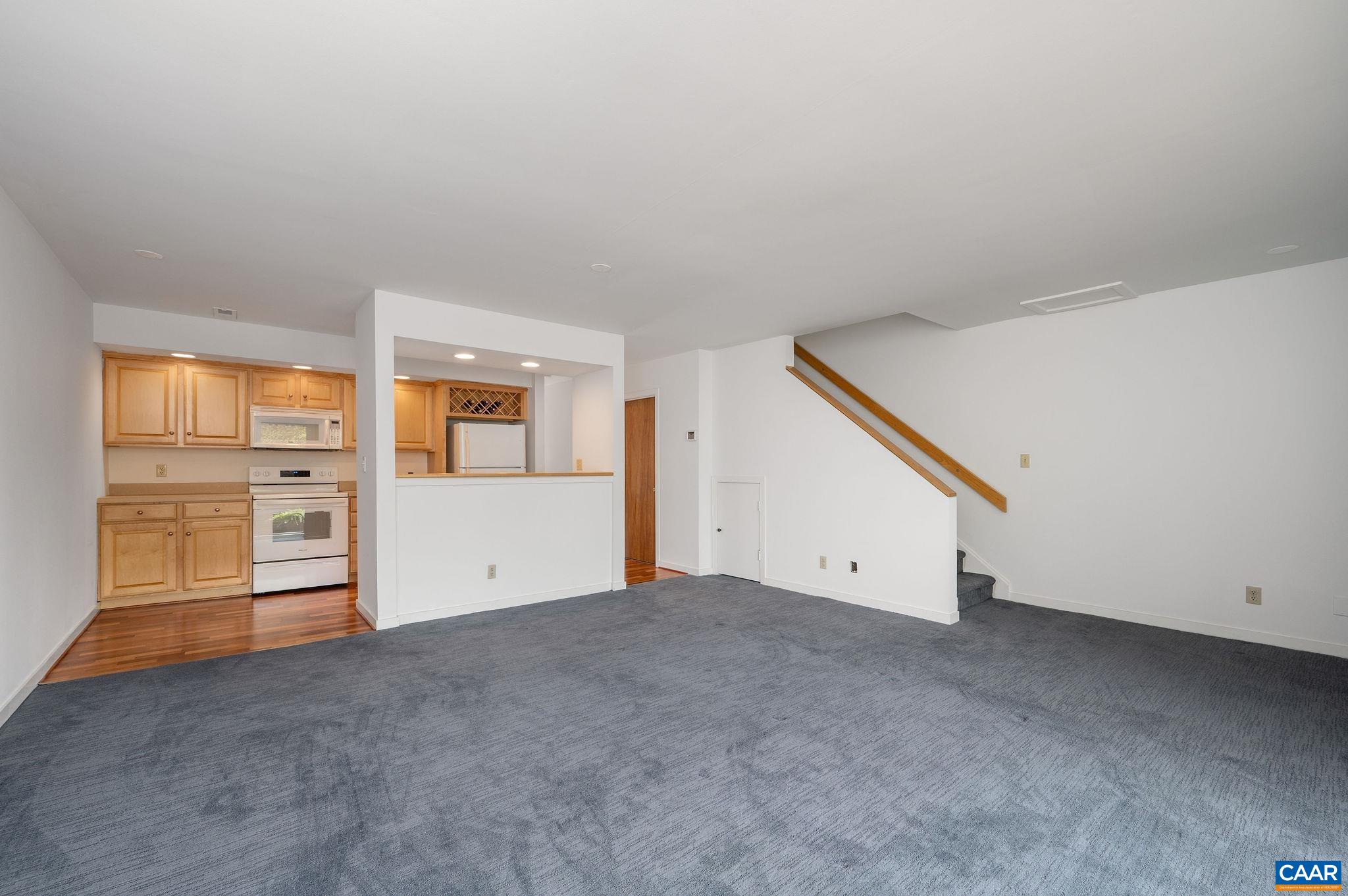 303 NW 2ND ST Unit: B