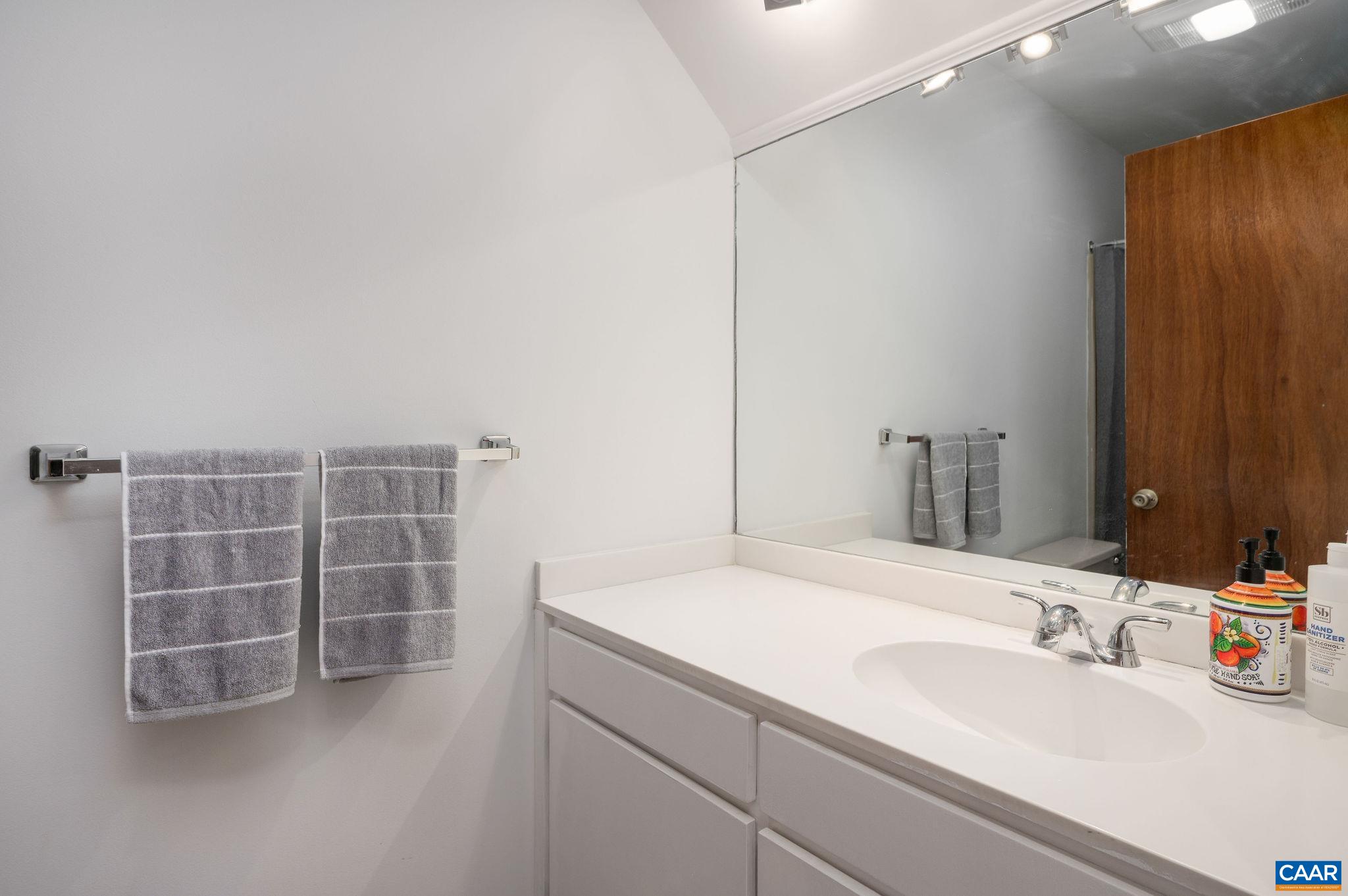 303 NW 2ND ST Unit: B