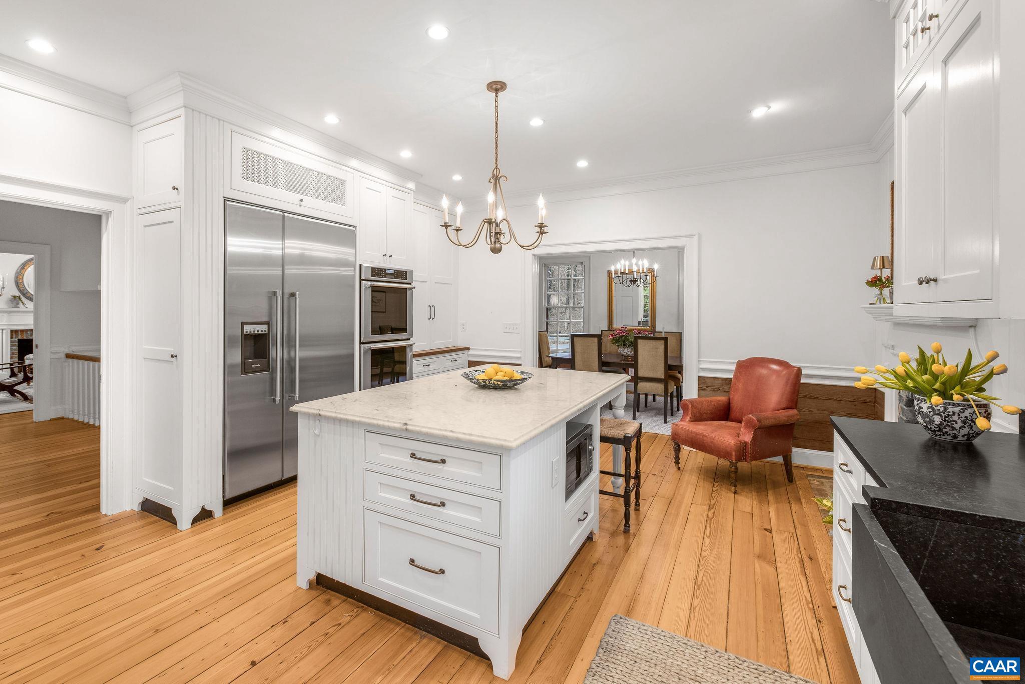 306 WELLINGTON DR