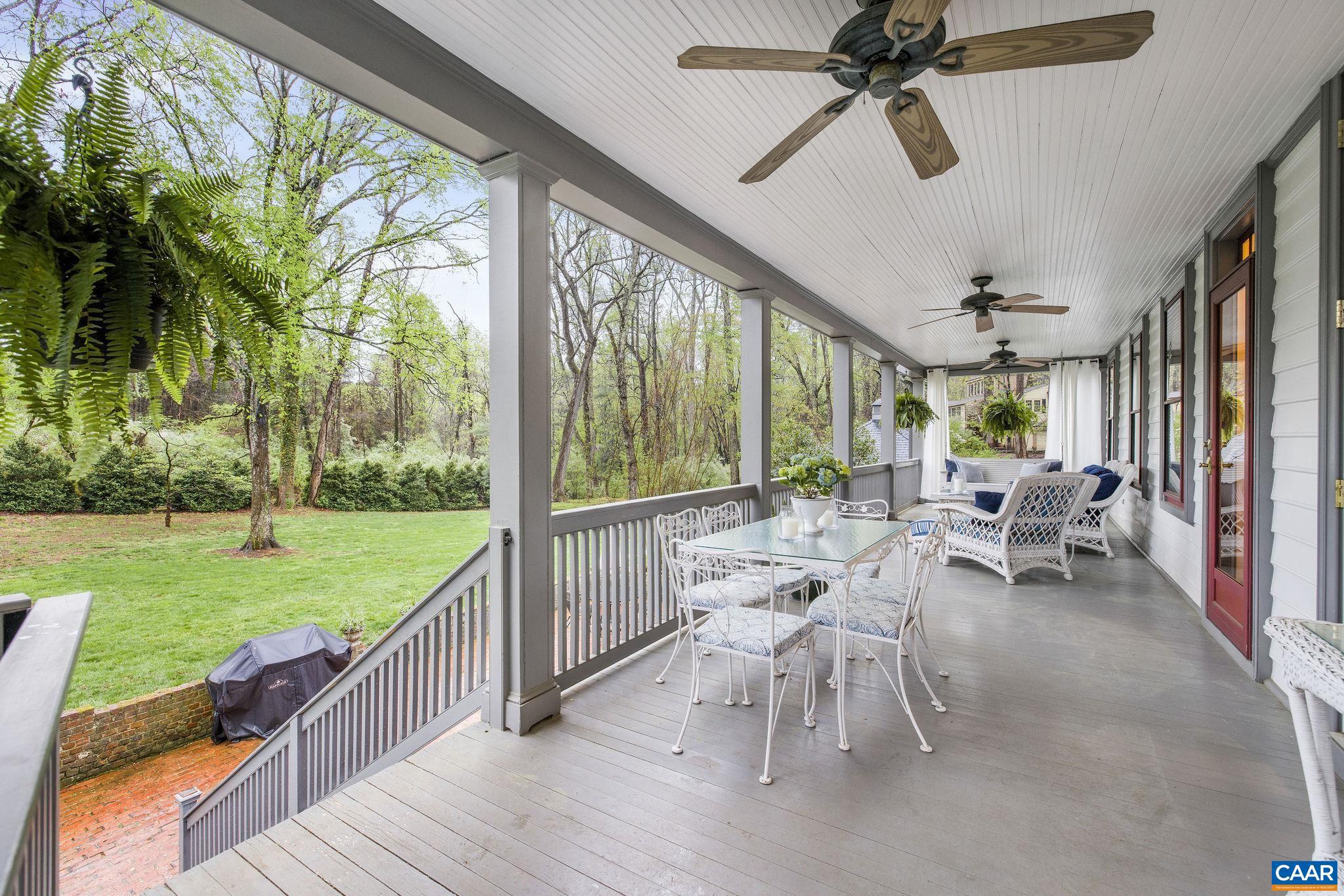 306 WELLINGTON DR