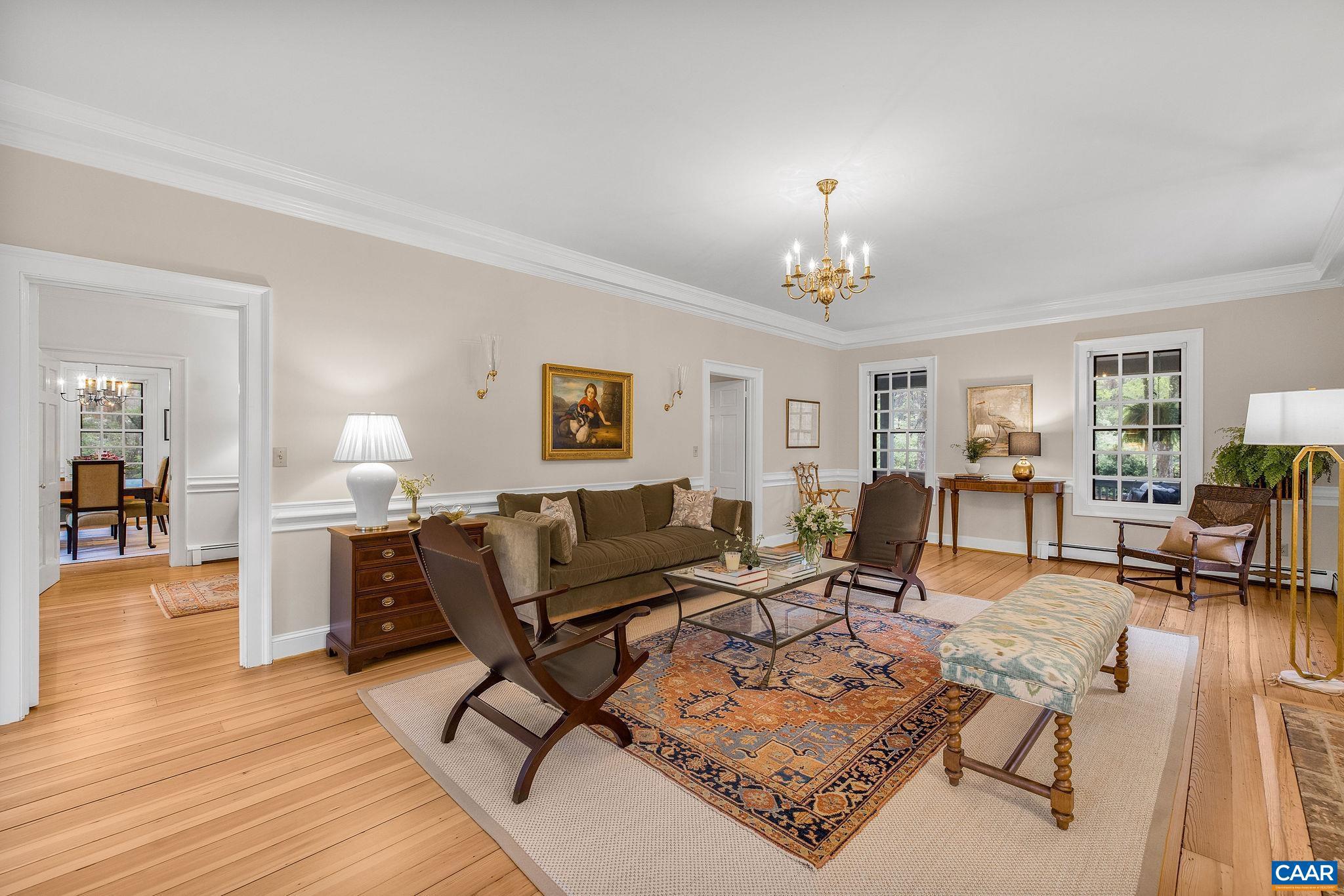 306 WELLINGTON DR