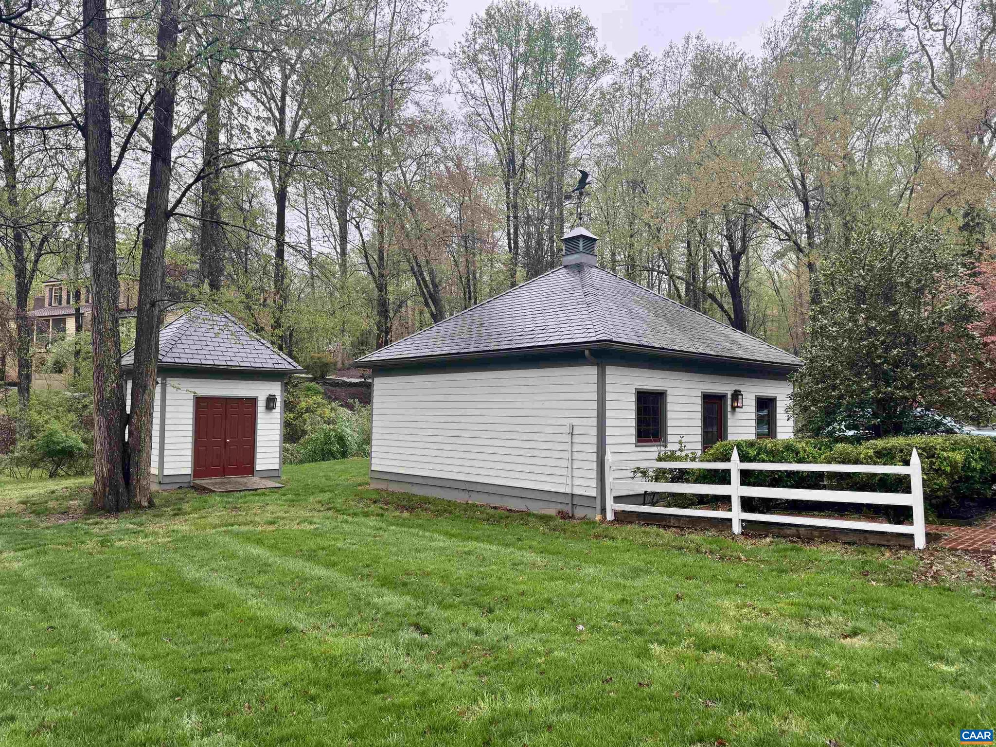 306 WELLINGTON DR