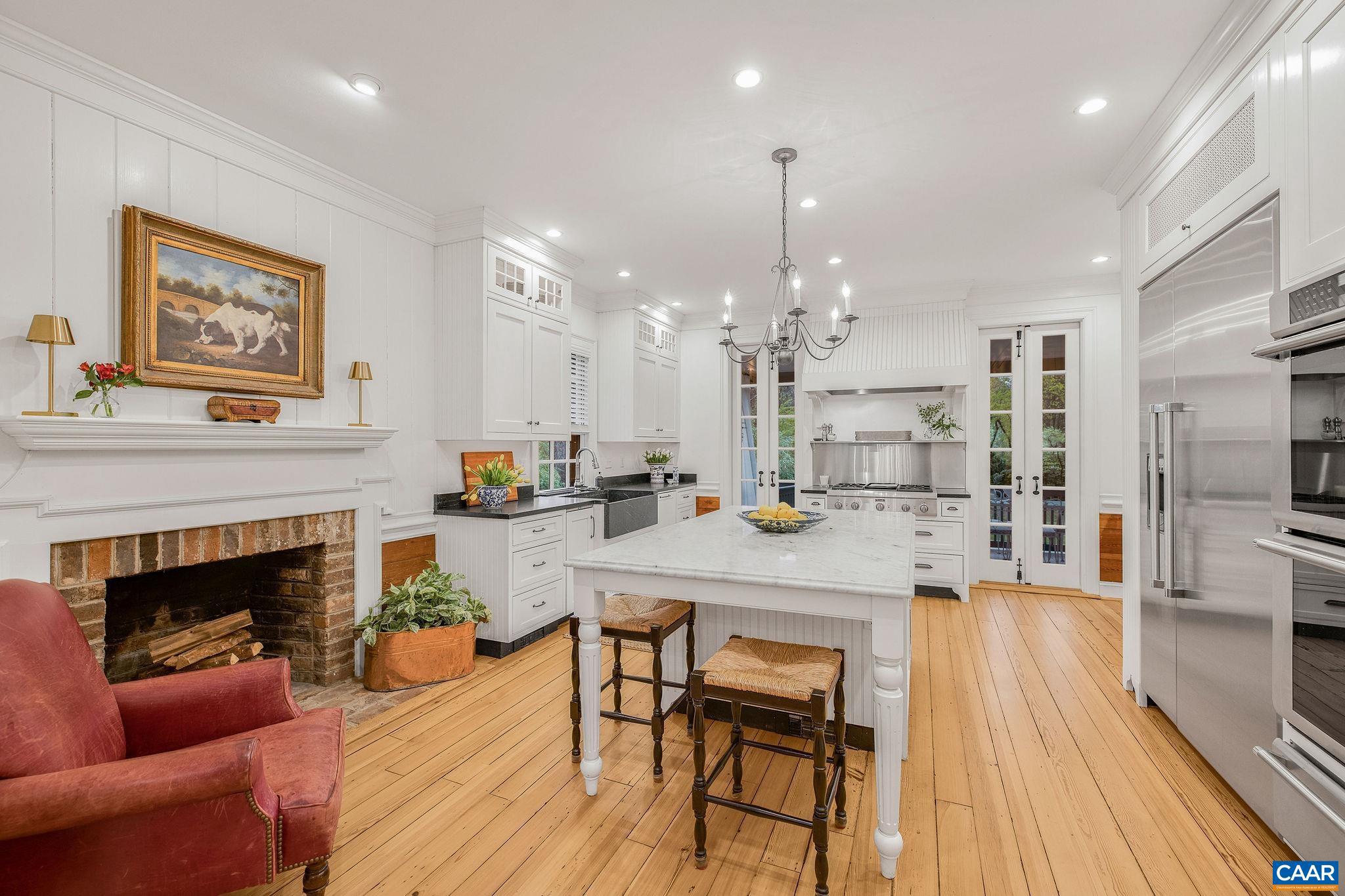 306 WELLINGTON DR
