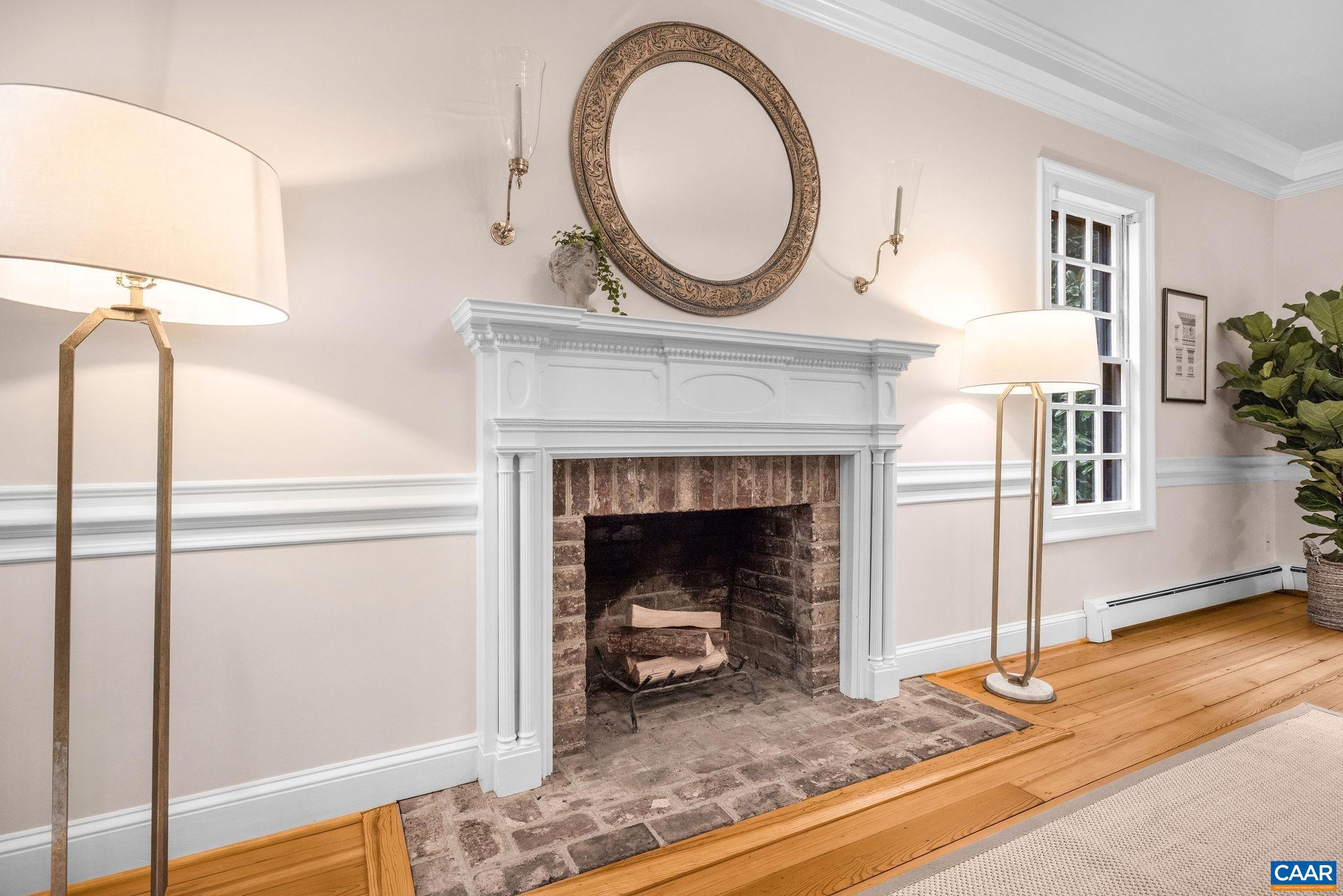 306 WELLINGTON DR