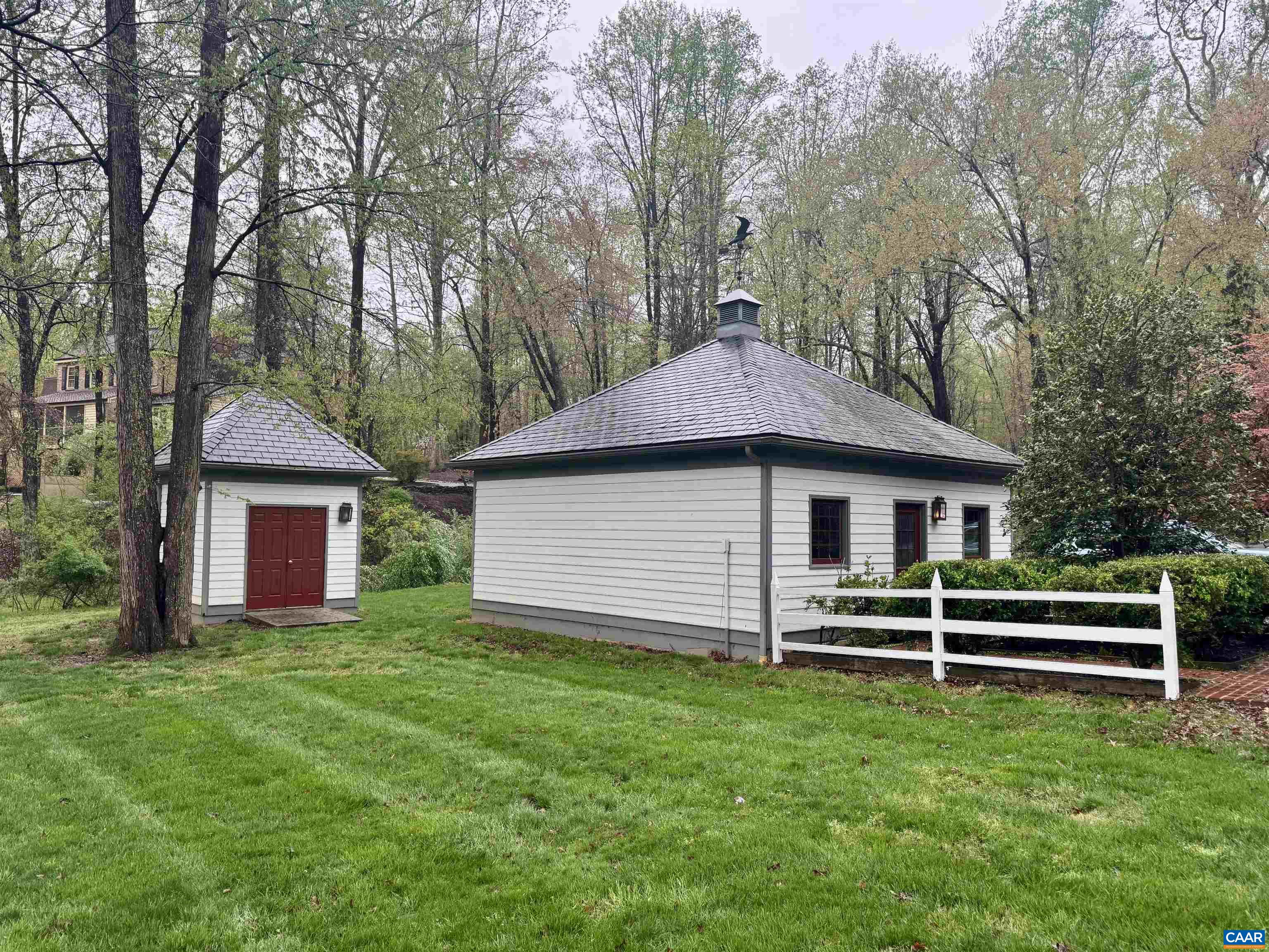 306 WELLINGTON DR