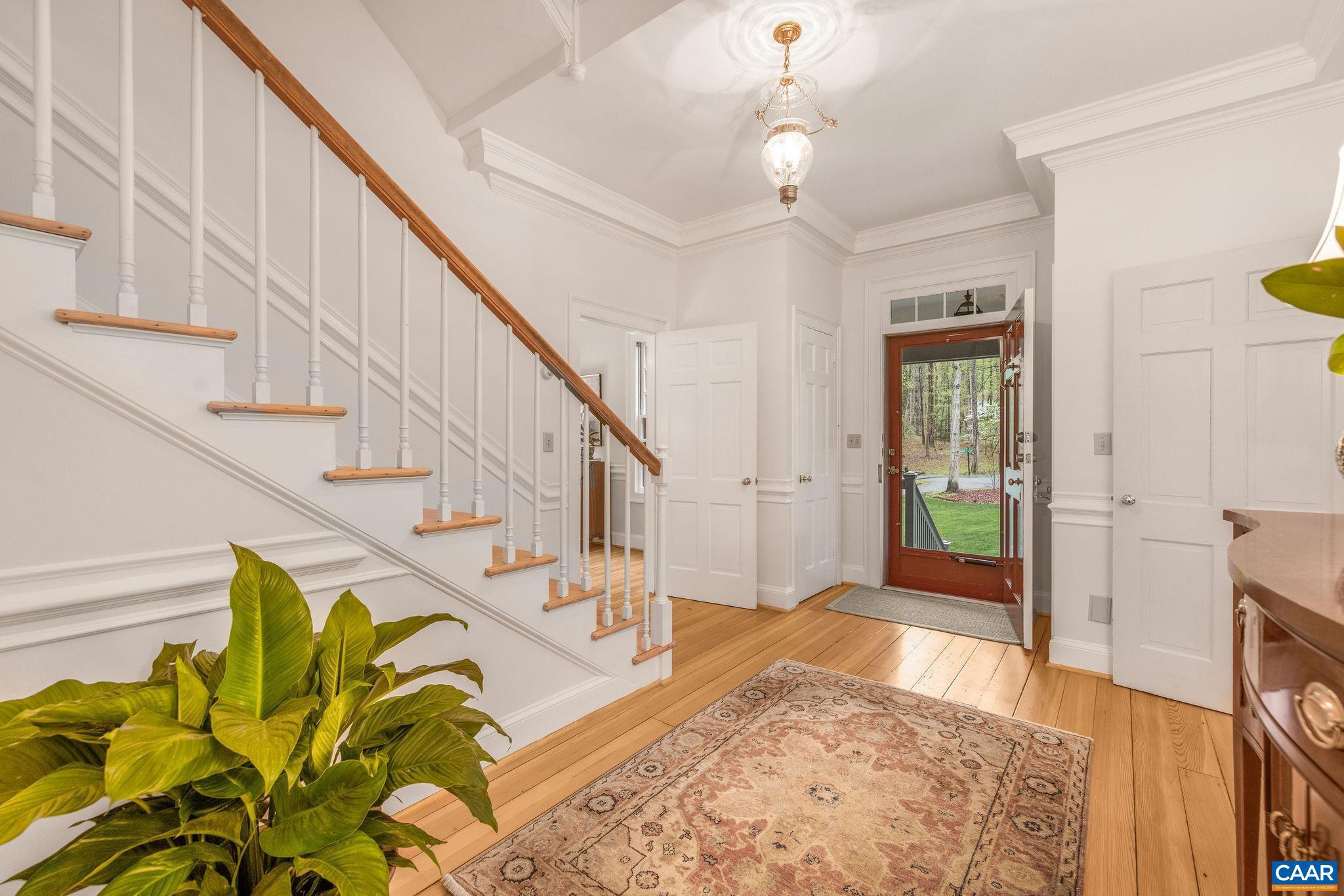 306 WELLINGTON DR
