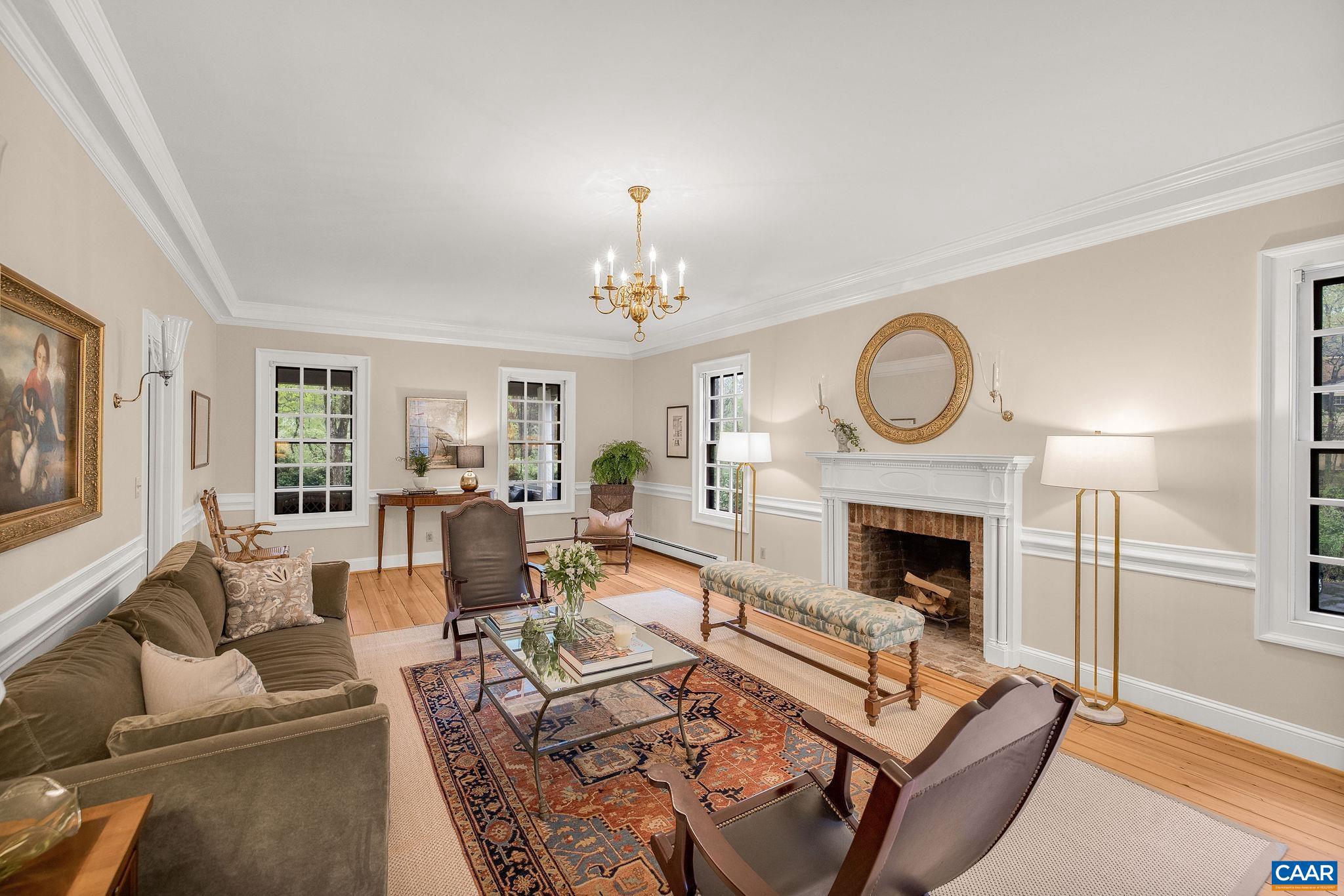 306 WELLINGTON DR