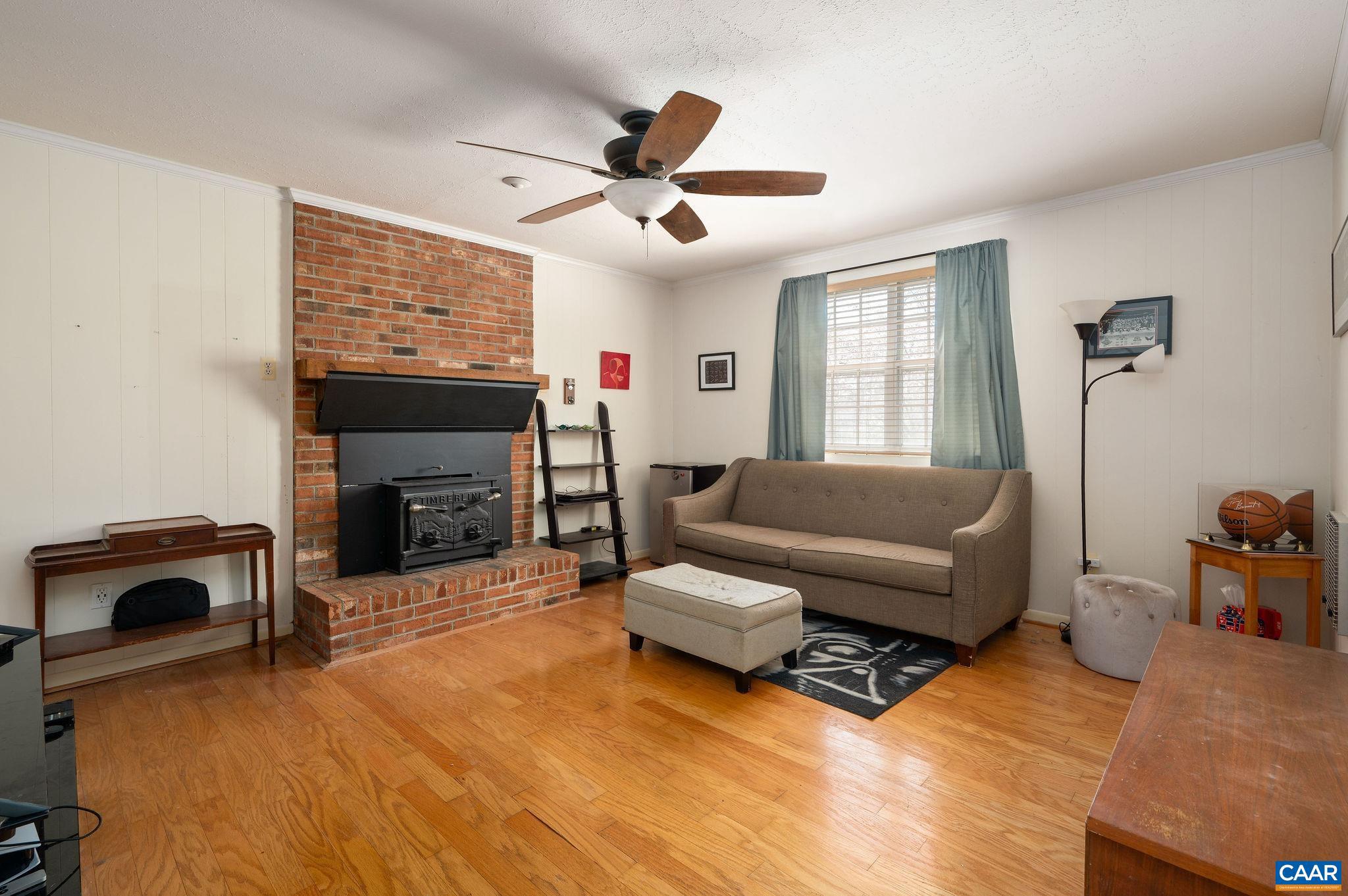 103 LEIGH PL