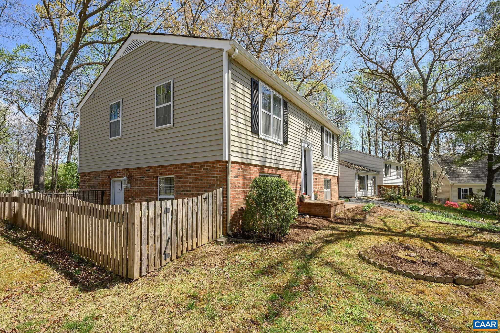 103 LEIGH PL