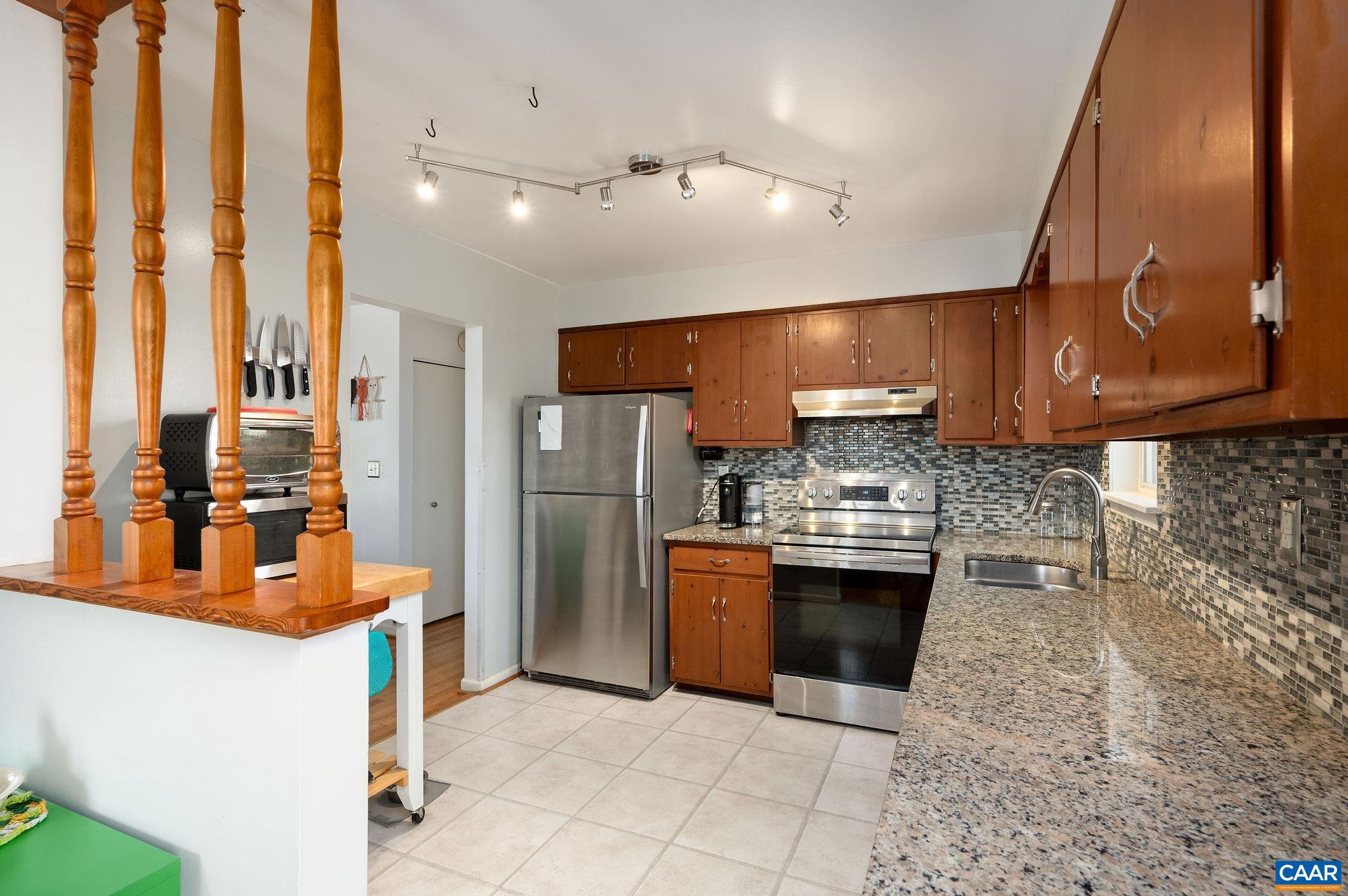 103 LEIGH PL