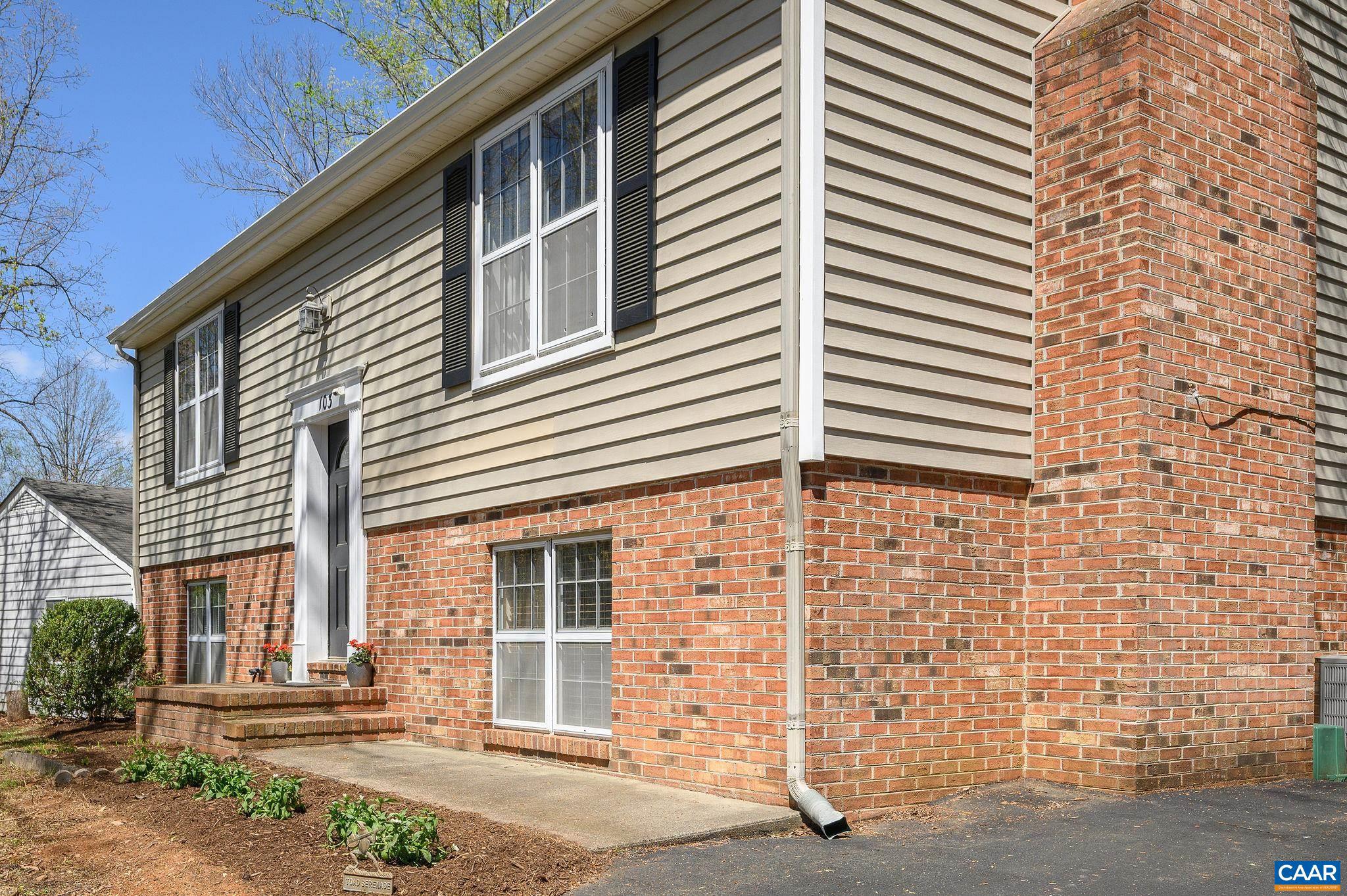 103 LEIGH PL