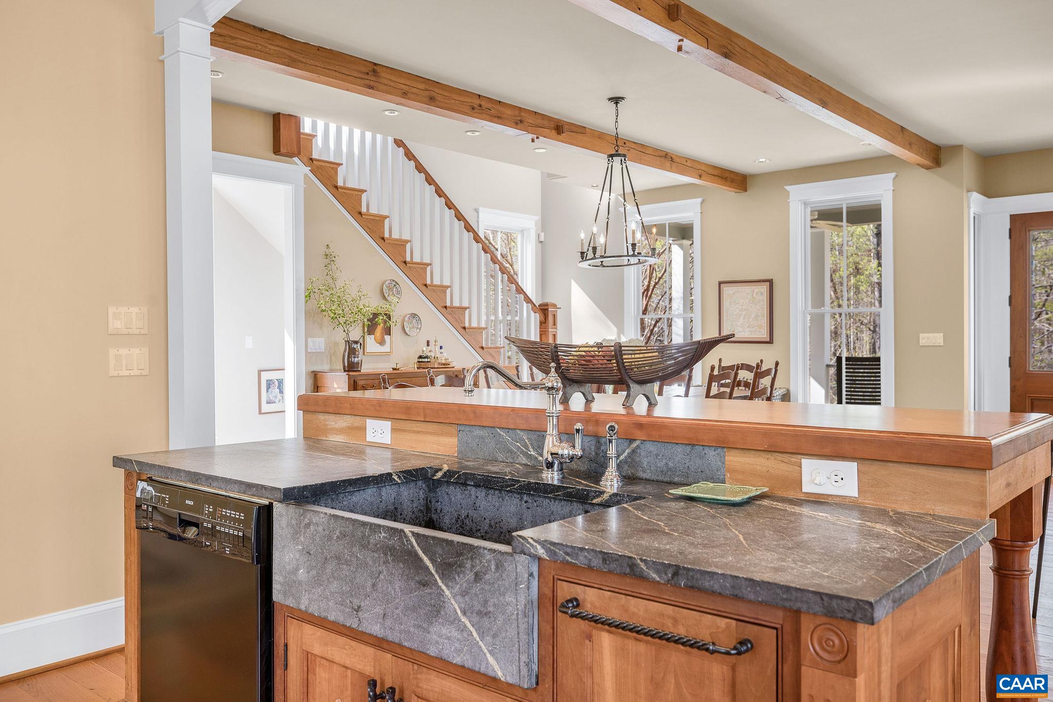 105 CHESTNUT RIDGE RD