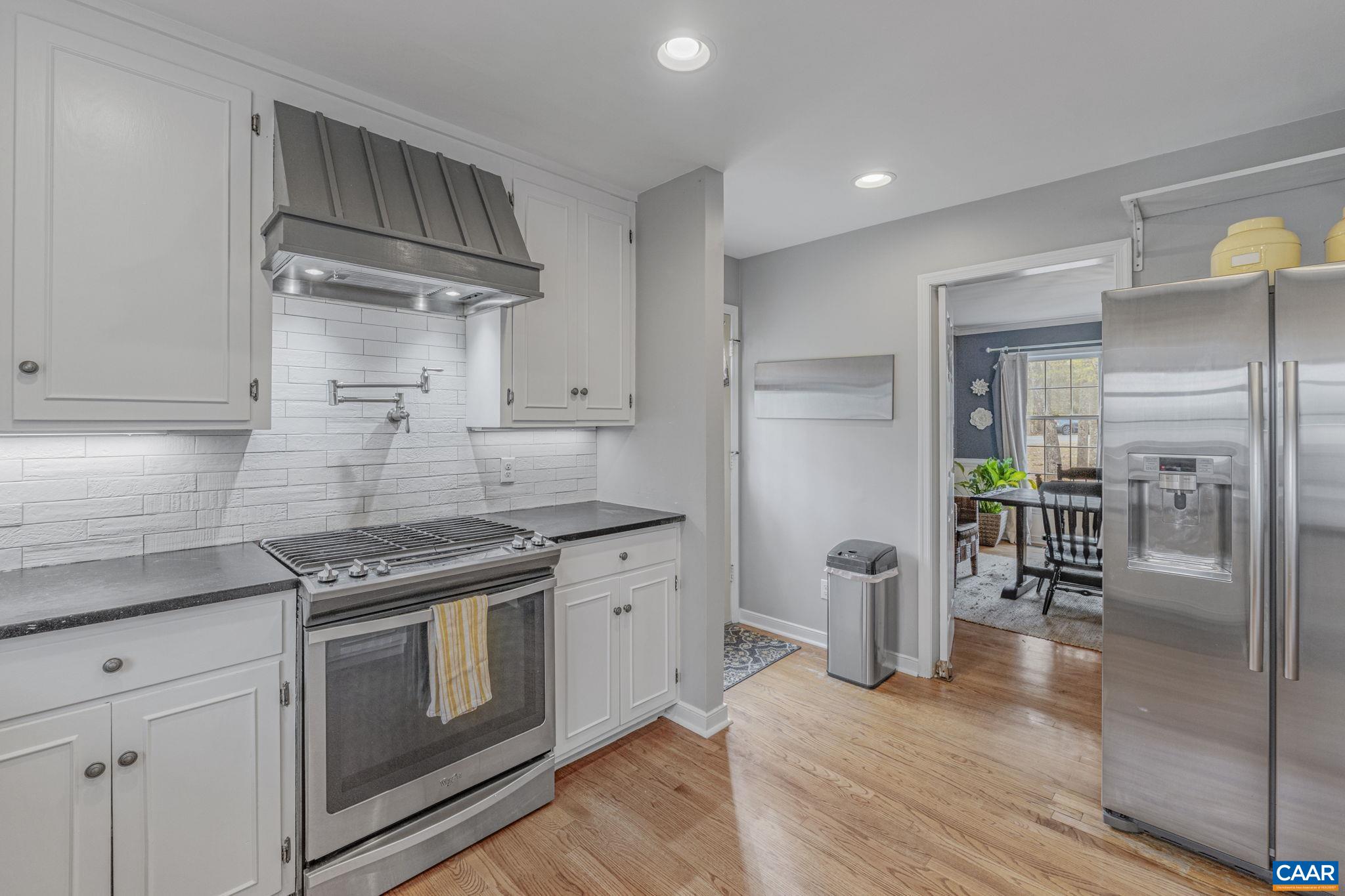 200 IVY RIDGE RD