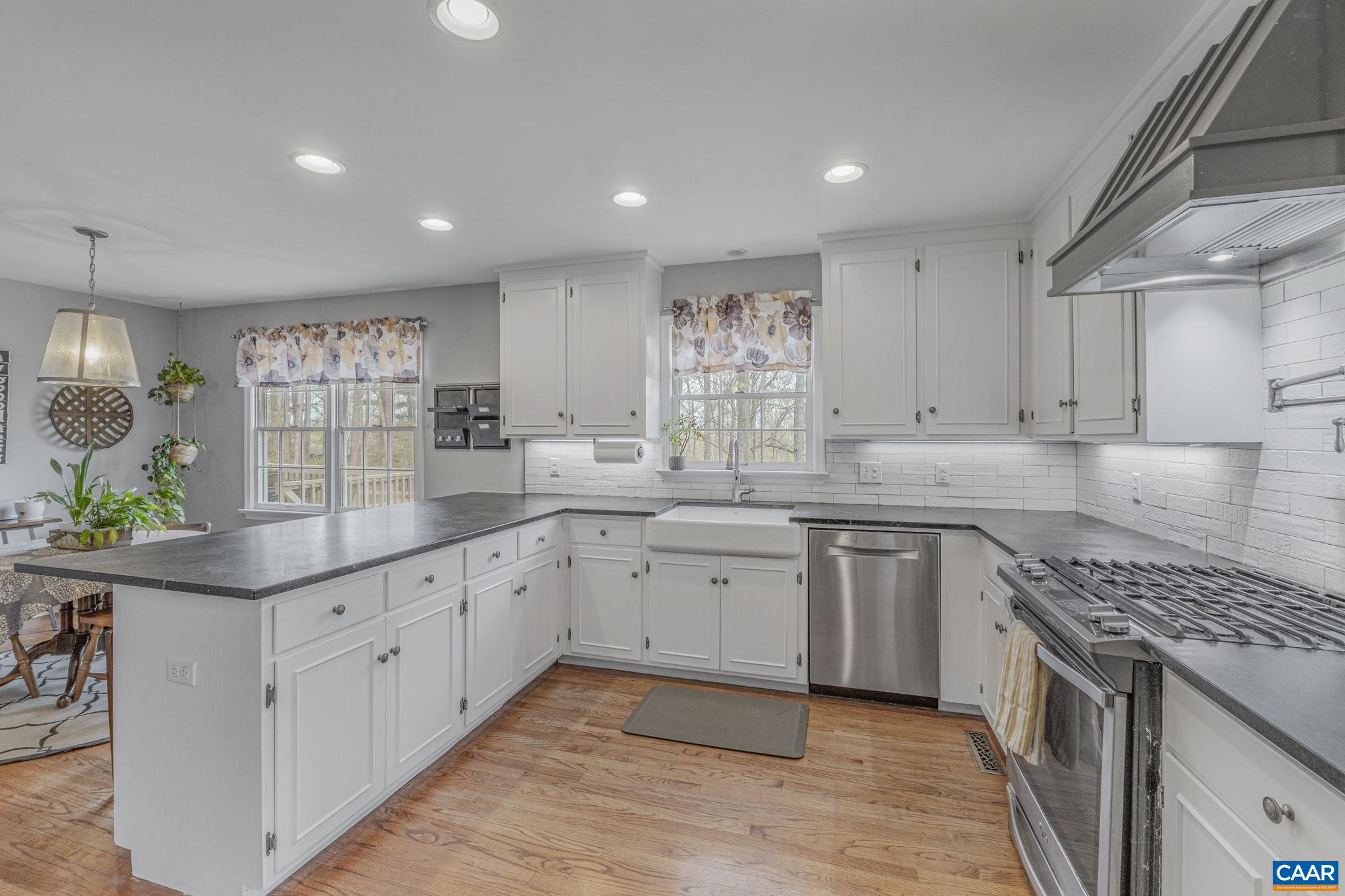 200 IVY RIDGE RD