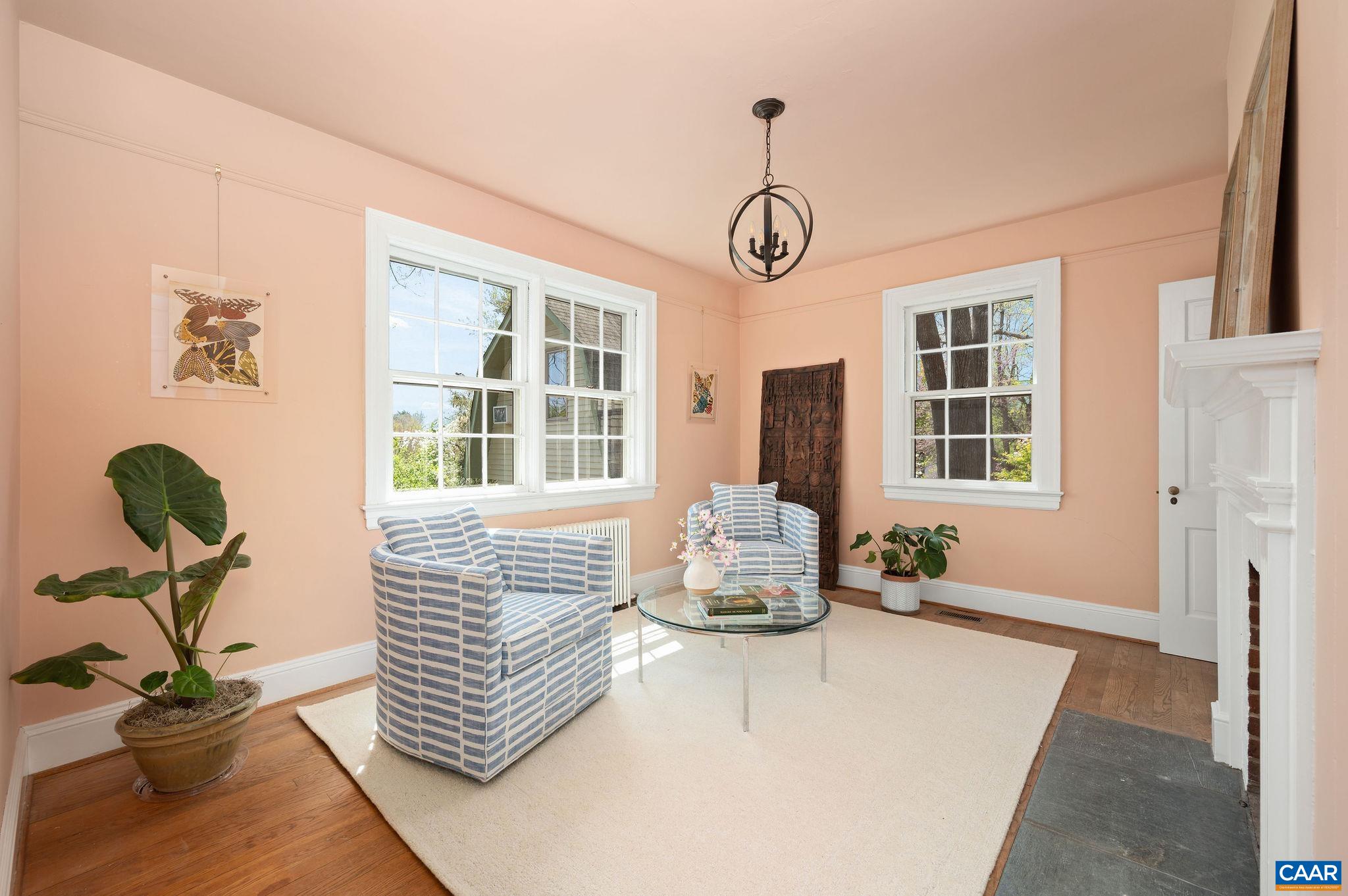 624 DAVIS AVE