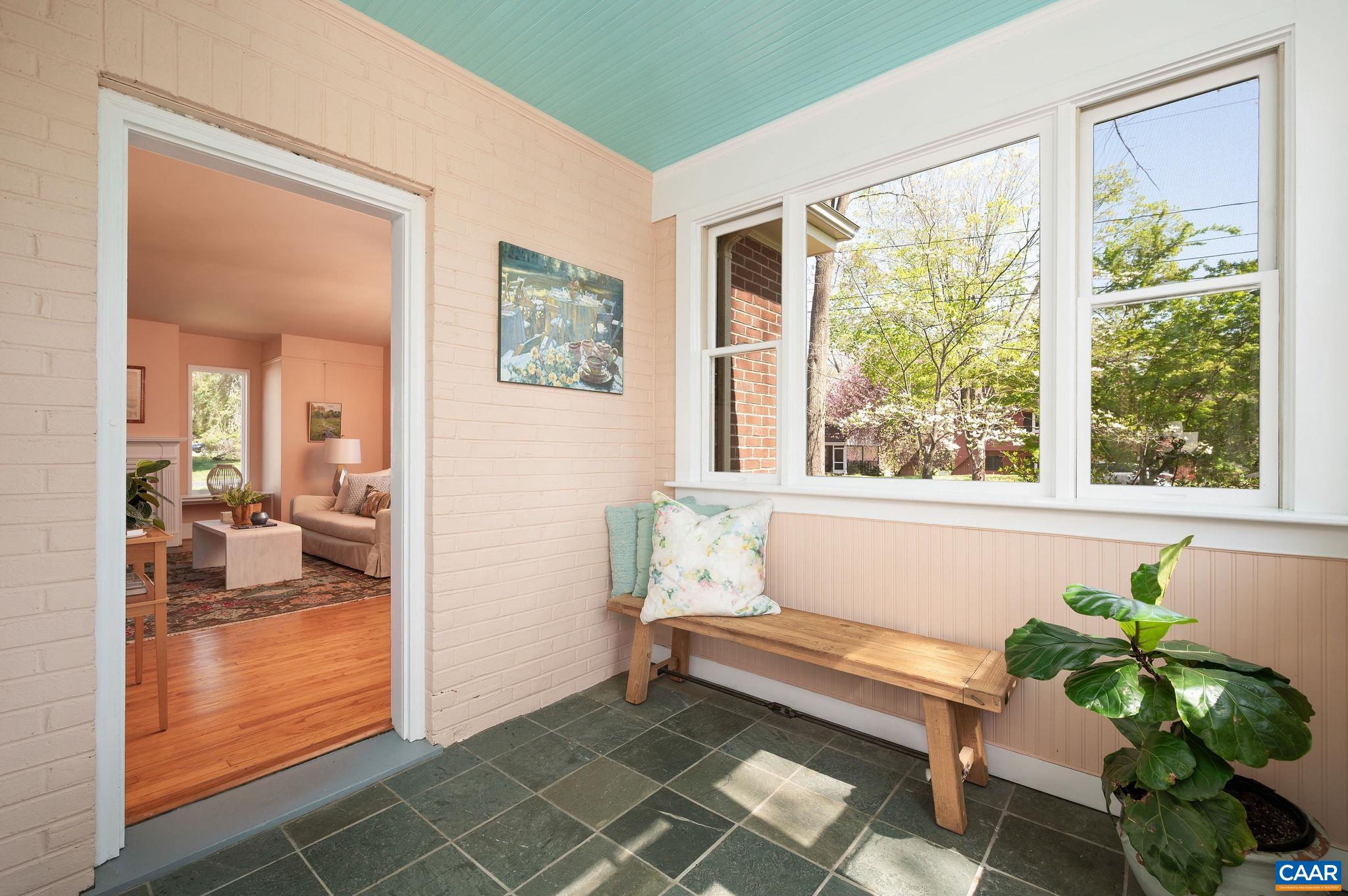624 DAVIS AVE