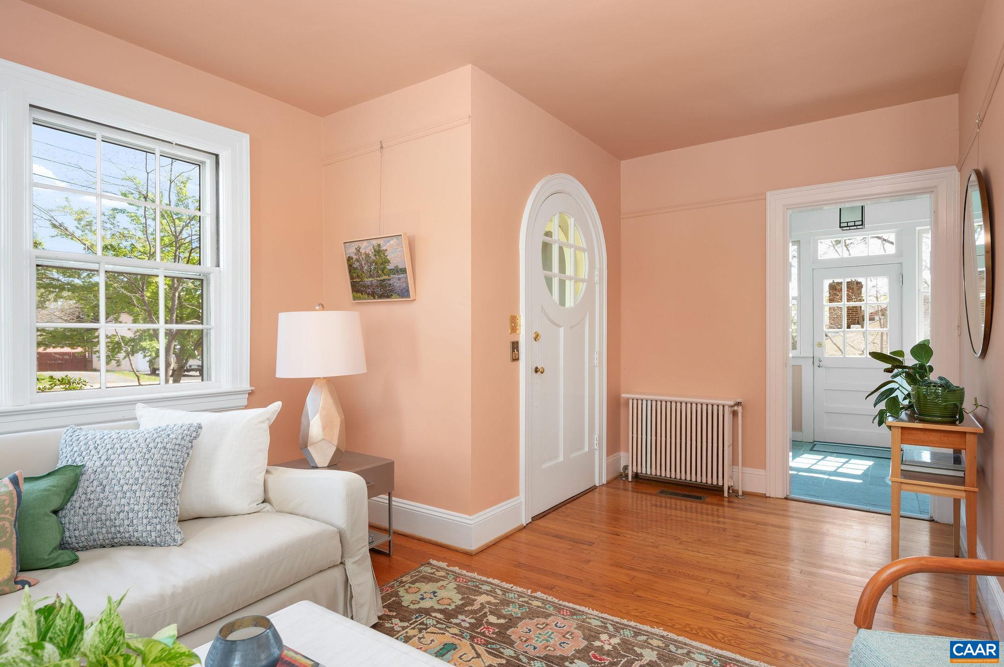 624 DAVIS AVE
