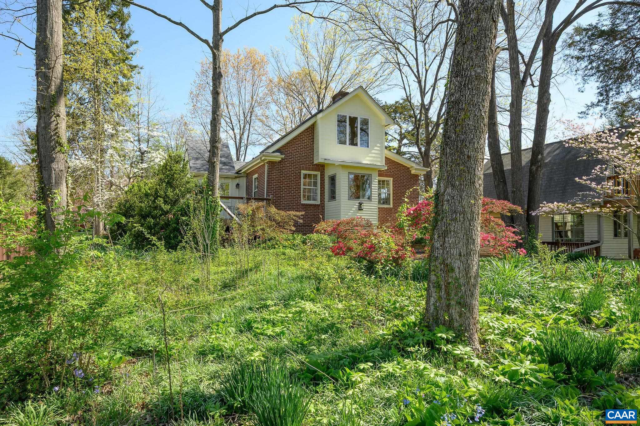 624 DAVIS AVE