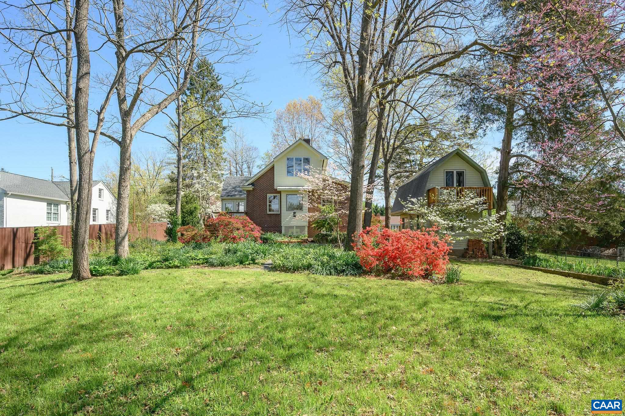 624 DAVIS AVE