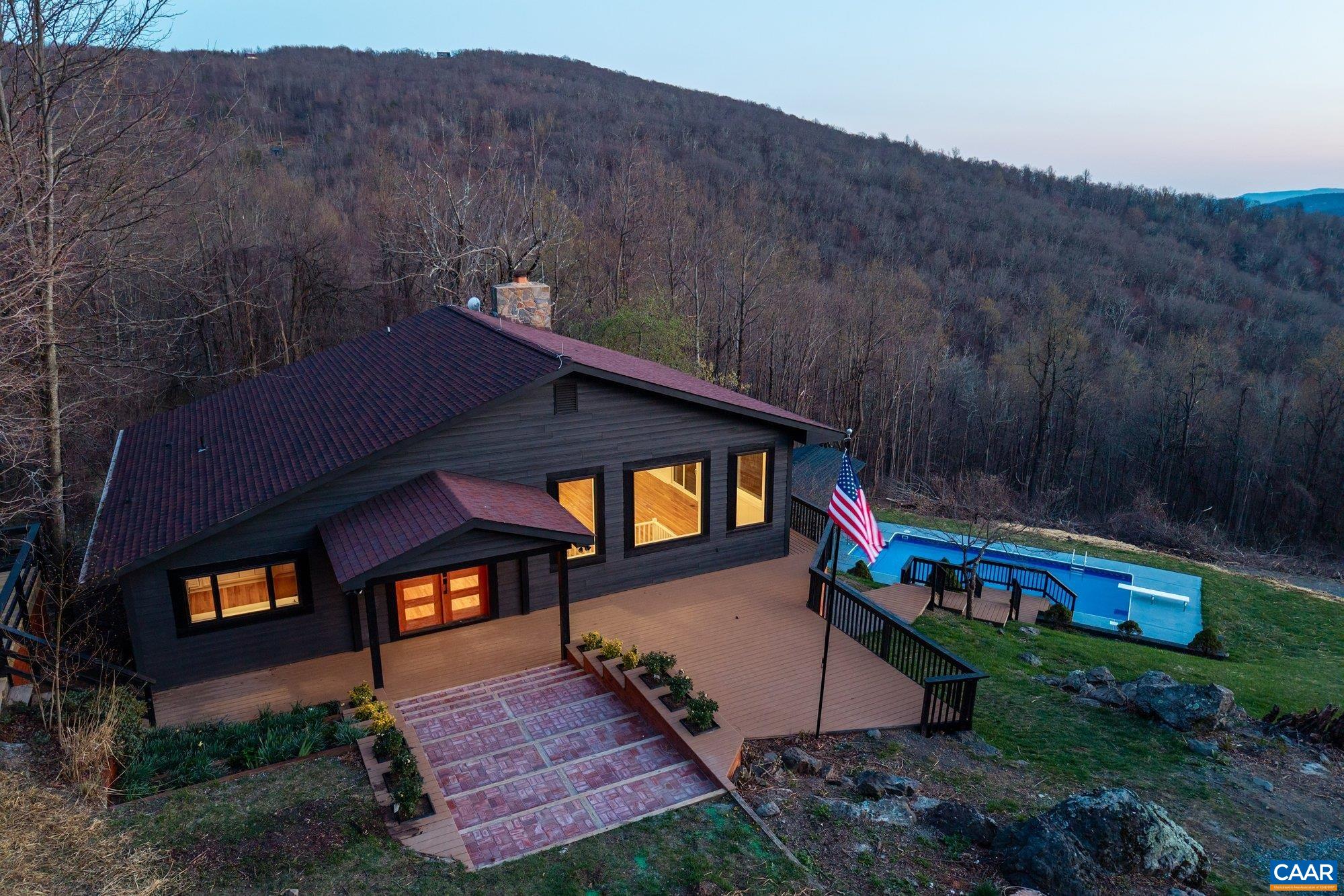 332 WOODCOCK WAY