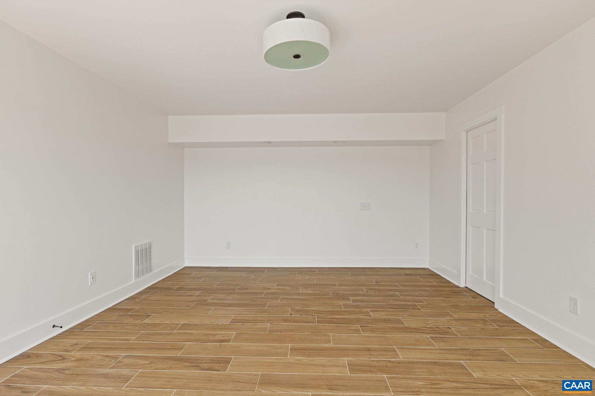 332 WOODCOCK WAY