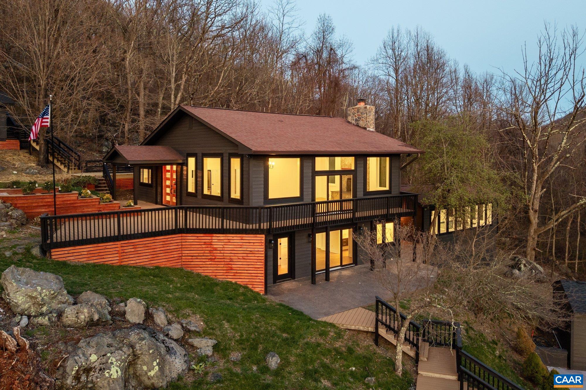 332 WOODCOCK WAY